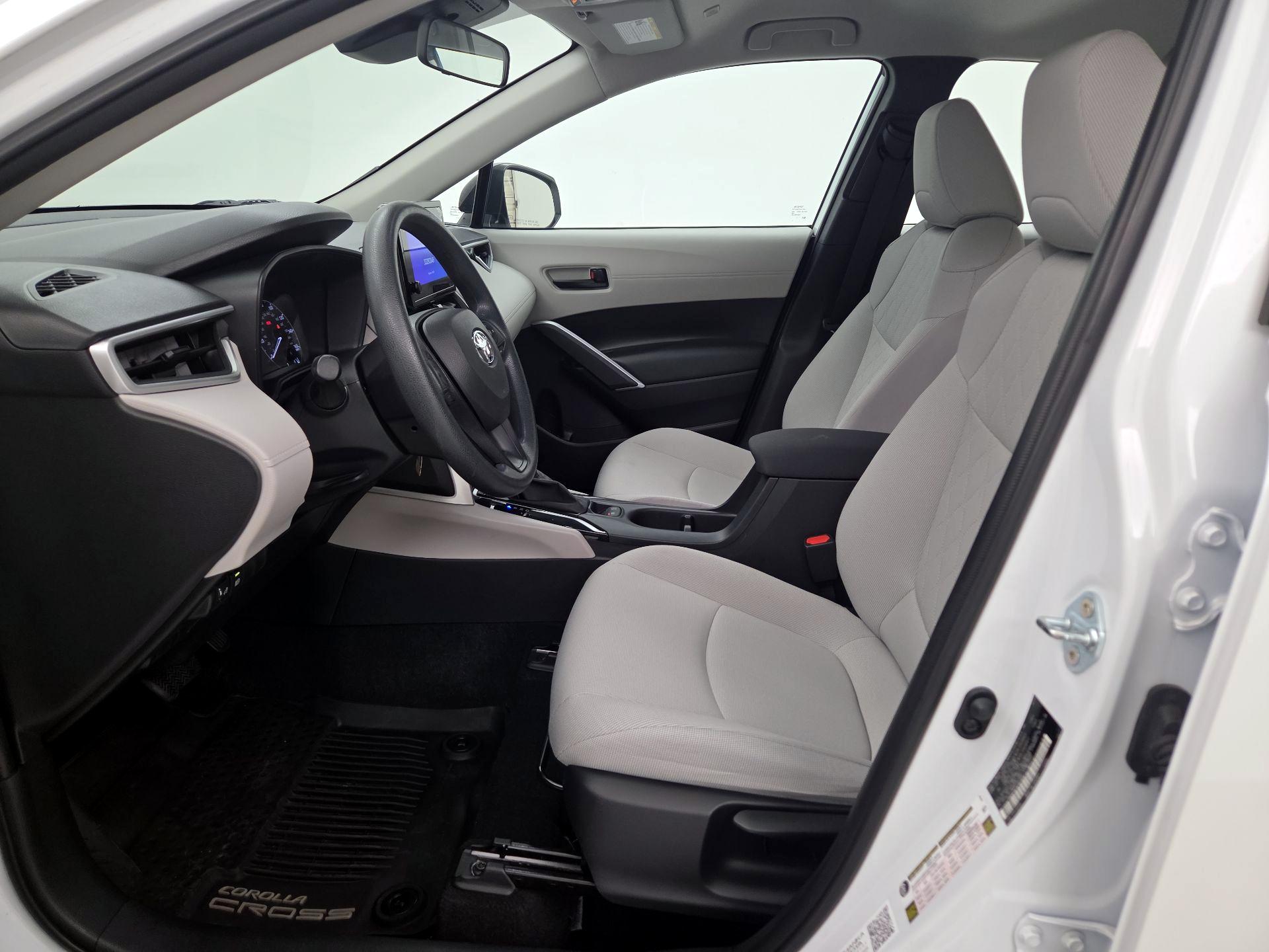 Thumbnail: 2023 Toyota Corolla Cross - 11