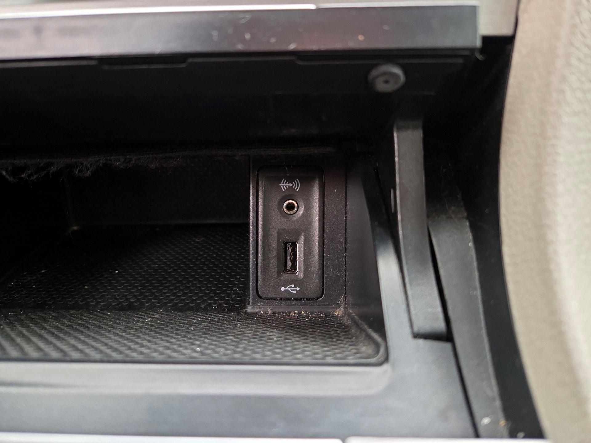 Thumbnail: 2016 Volkswagen Golf - 18