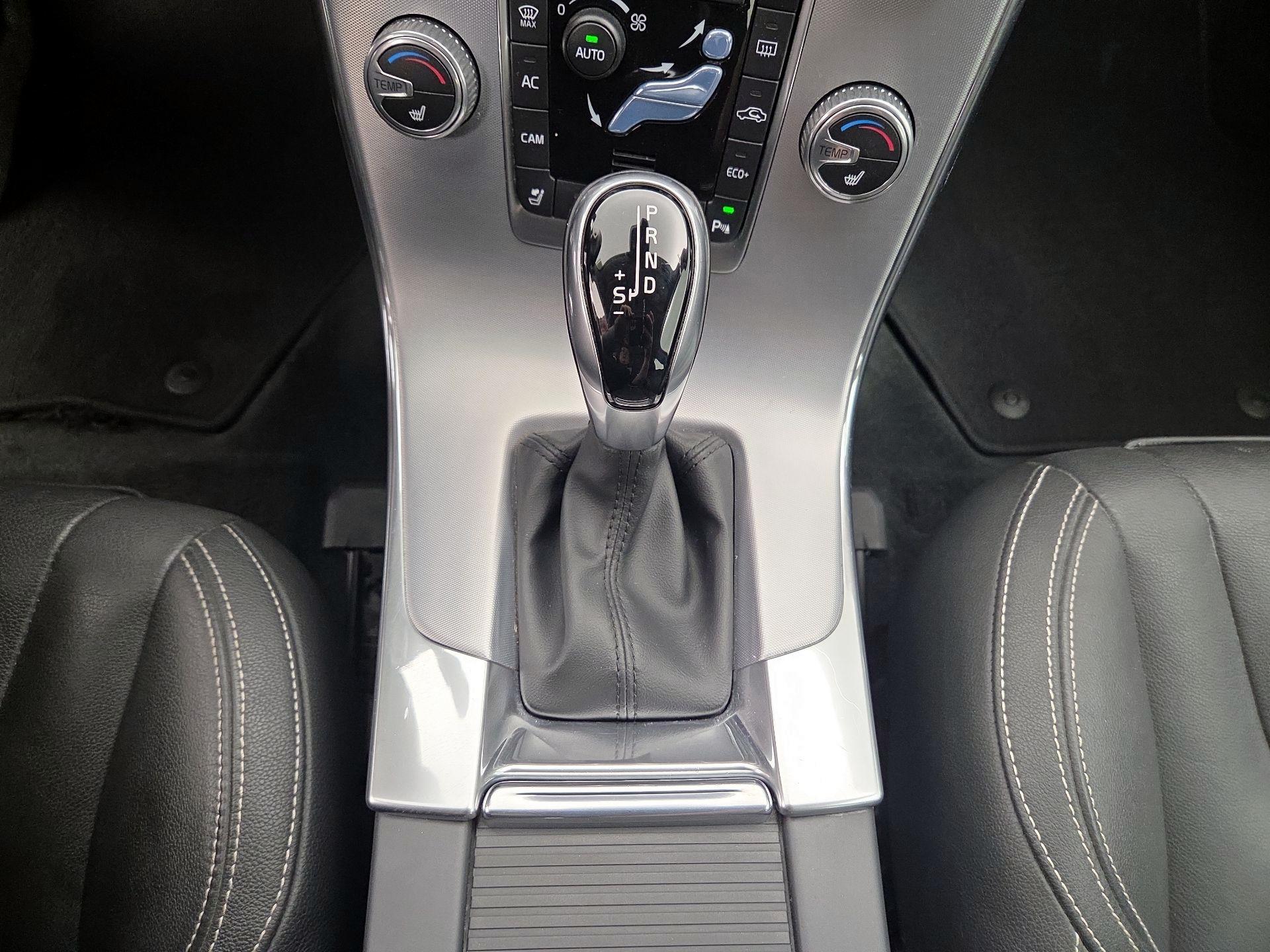 Thumbnail: 2018 Volvo S60 - 17