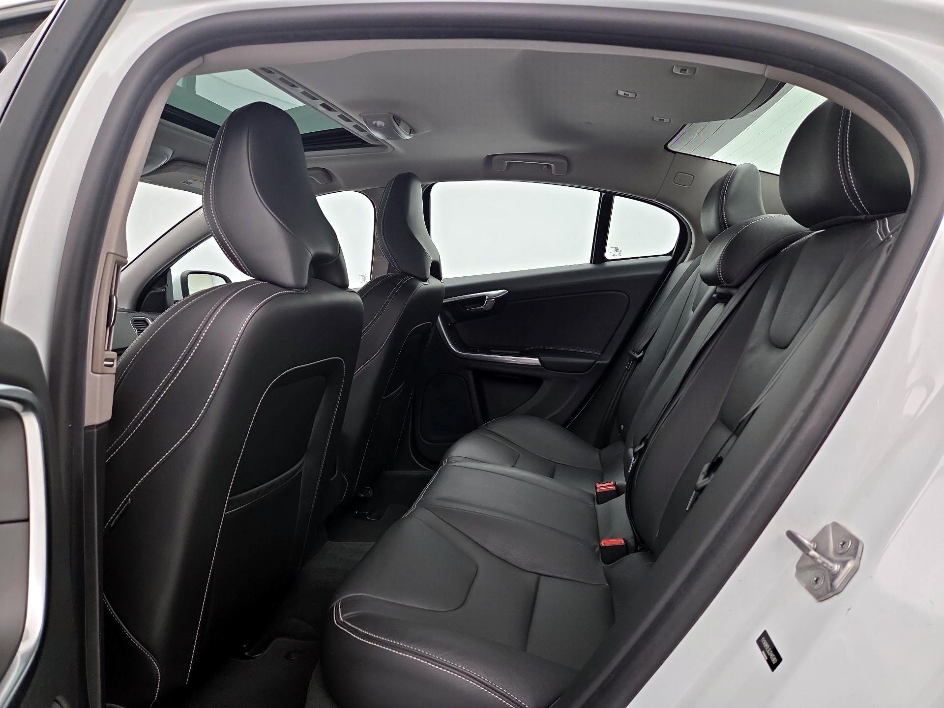 Thumbnail: 2018 Volvo S60 - 20