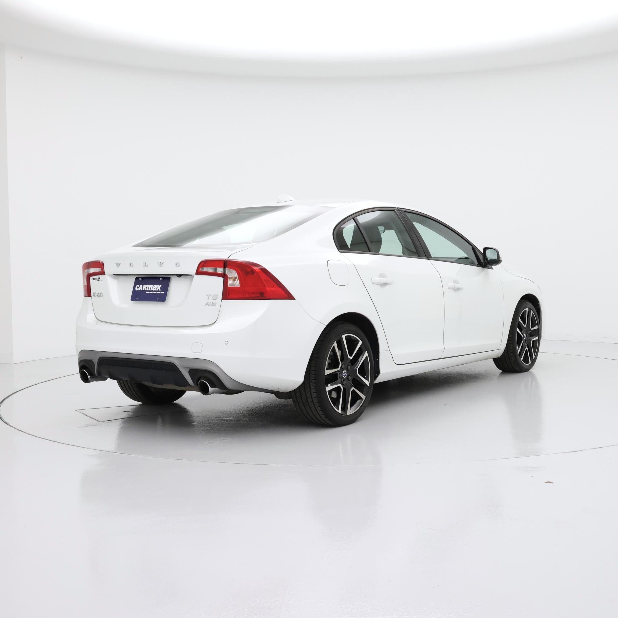 Thumbnail: 2018 Volvo S60 - 8