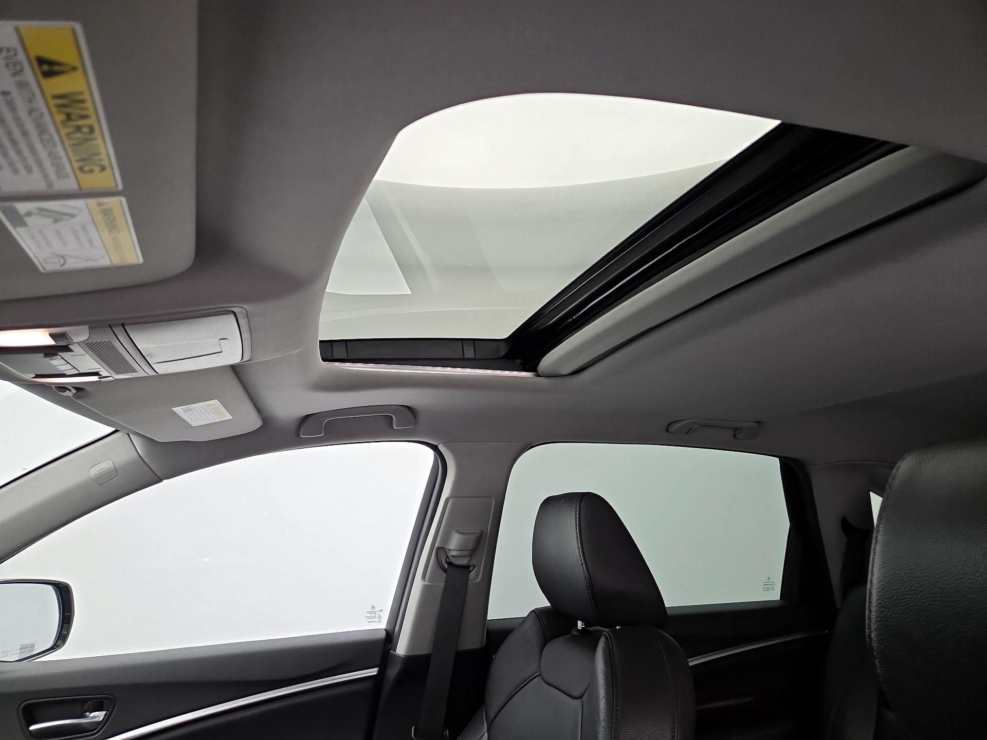 Thumbnail: 2019 Acura MDX - 19