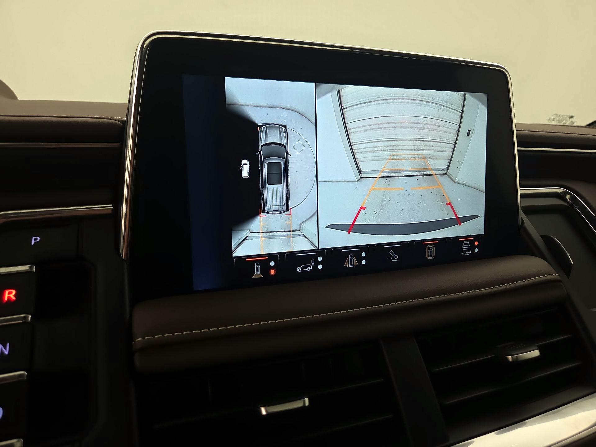 Thumbnail: 2023 Chevrolet Tahoe - 14