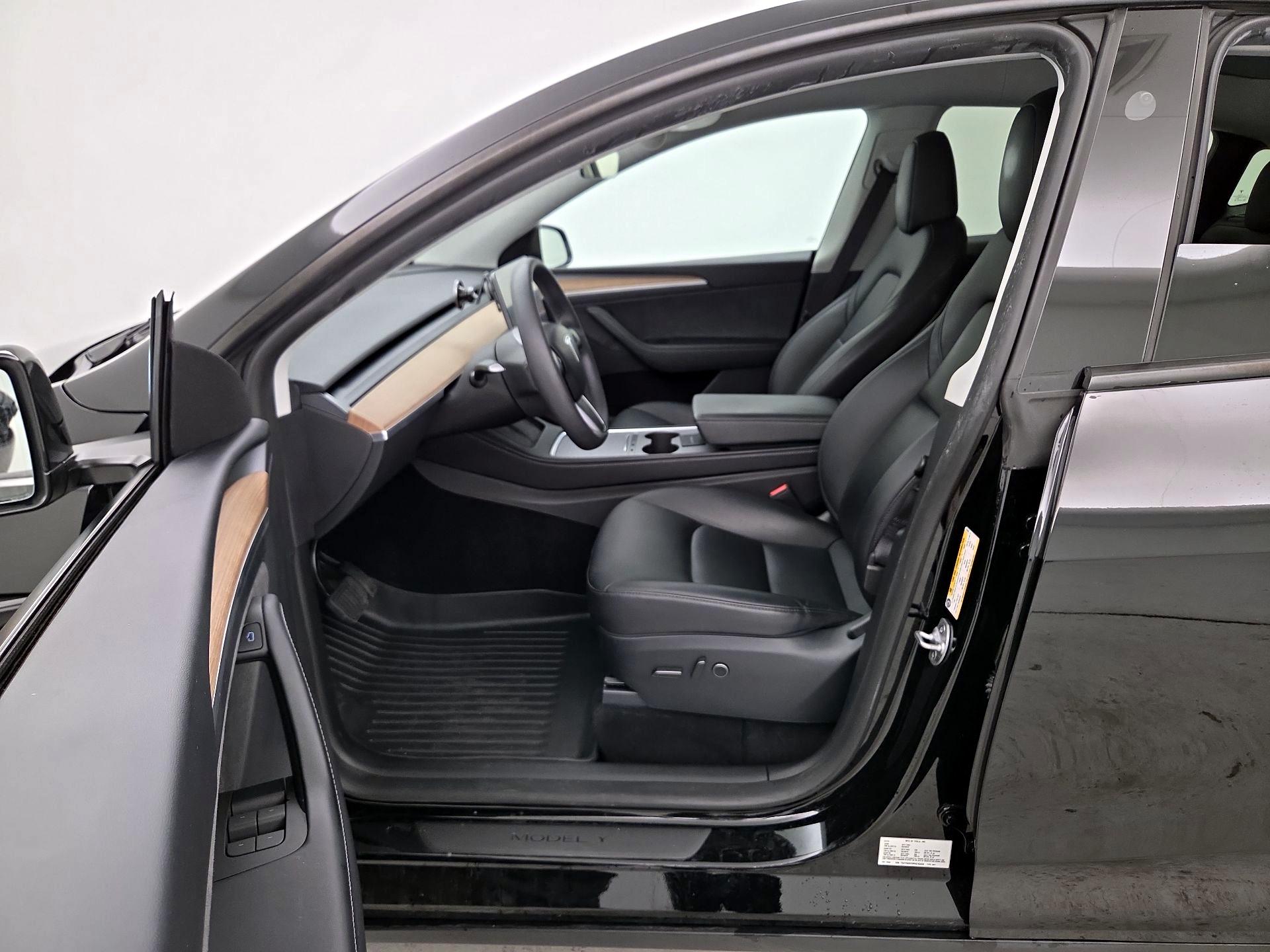 Thumbnail: 2024 Tesla Model Y - 11