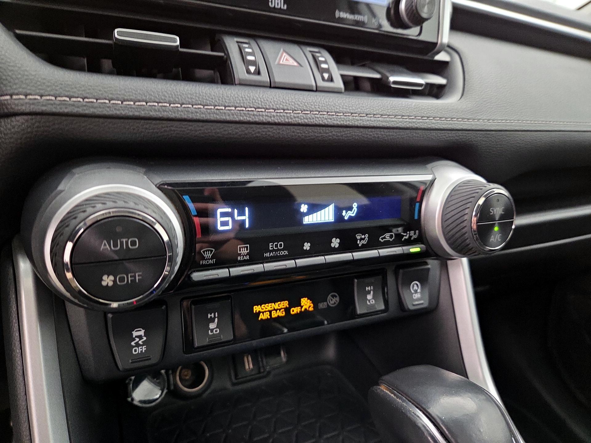 Thumbnail: 2020 Toyota RAV4 - 16