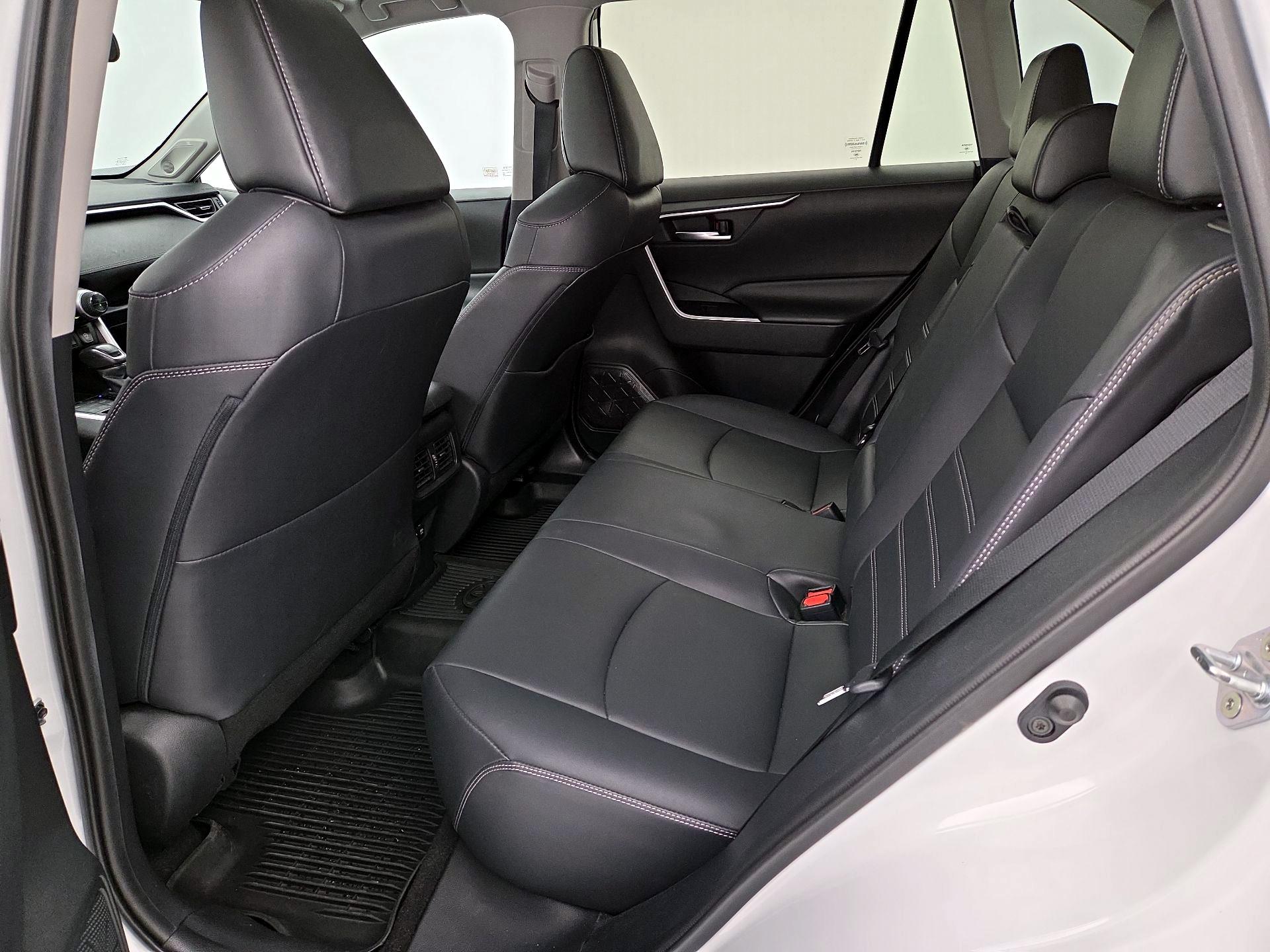 Thumbnail: 2020 Toyota RAV4 - 20