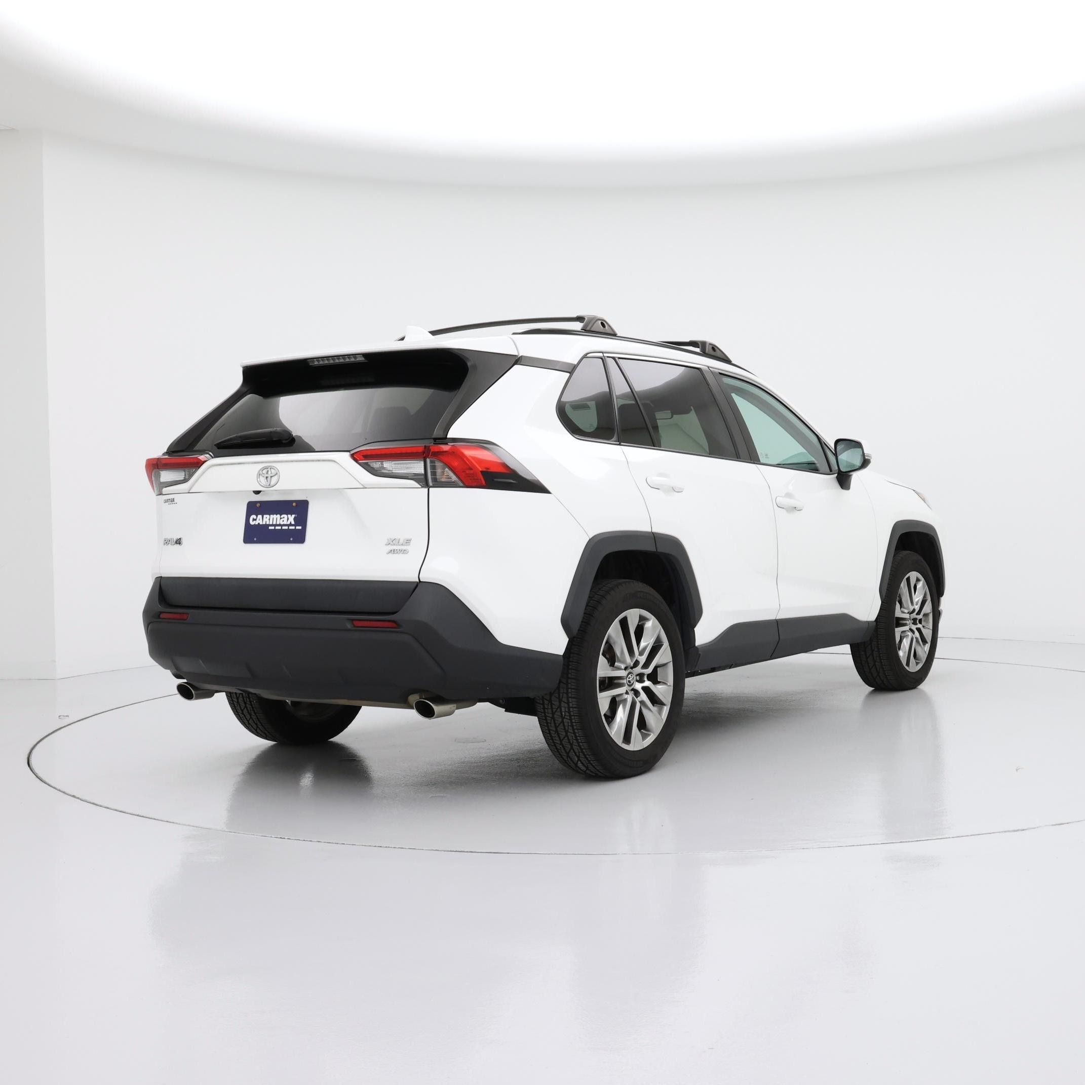 Thumbnail: 2020 Toyota RAV4 - 8