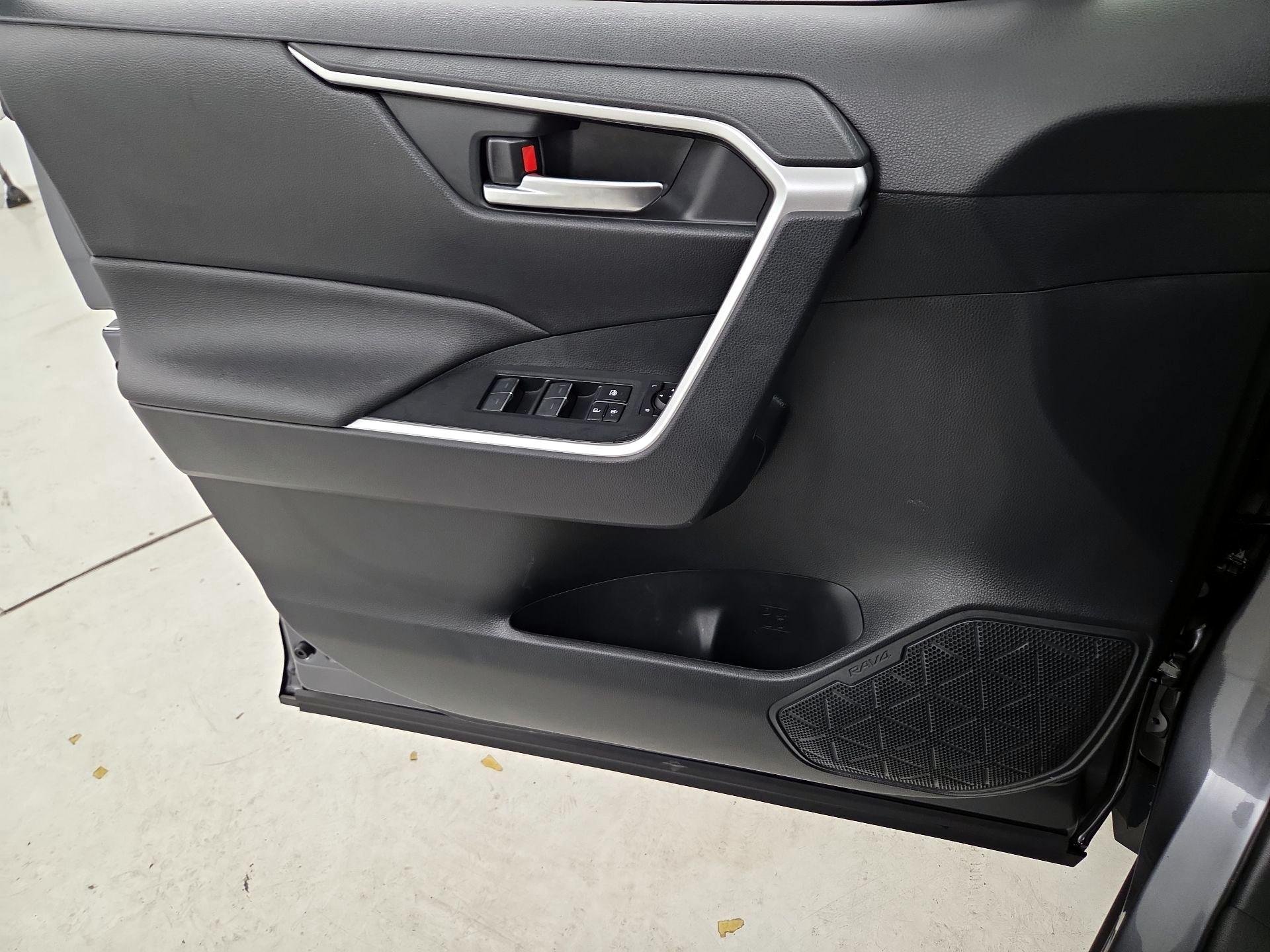 Thumbnail: 2023 Toyota RAV4 - 12