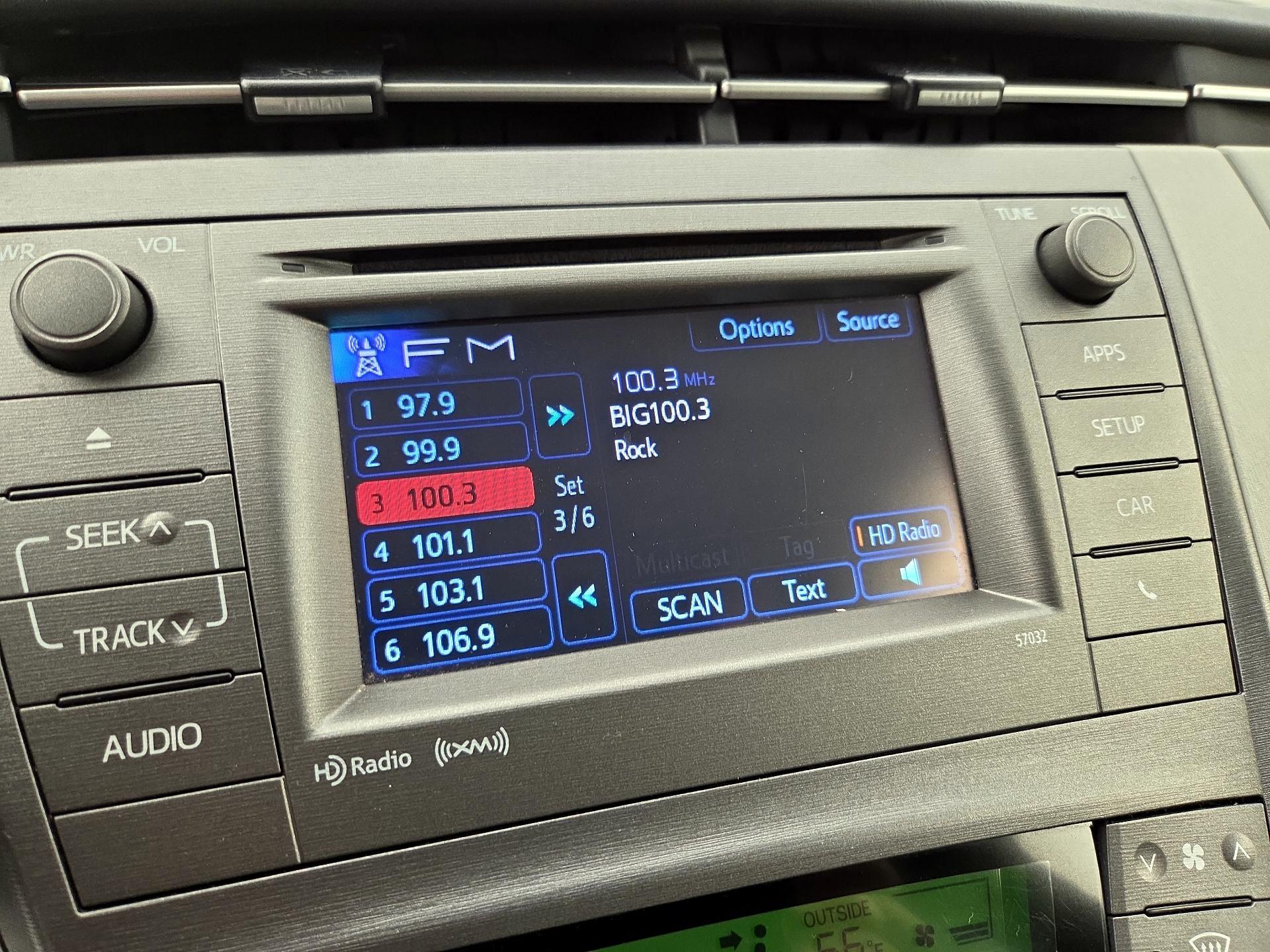 Thumbnail: 2014 Toyota Prius - 15