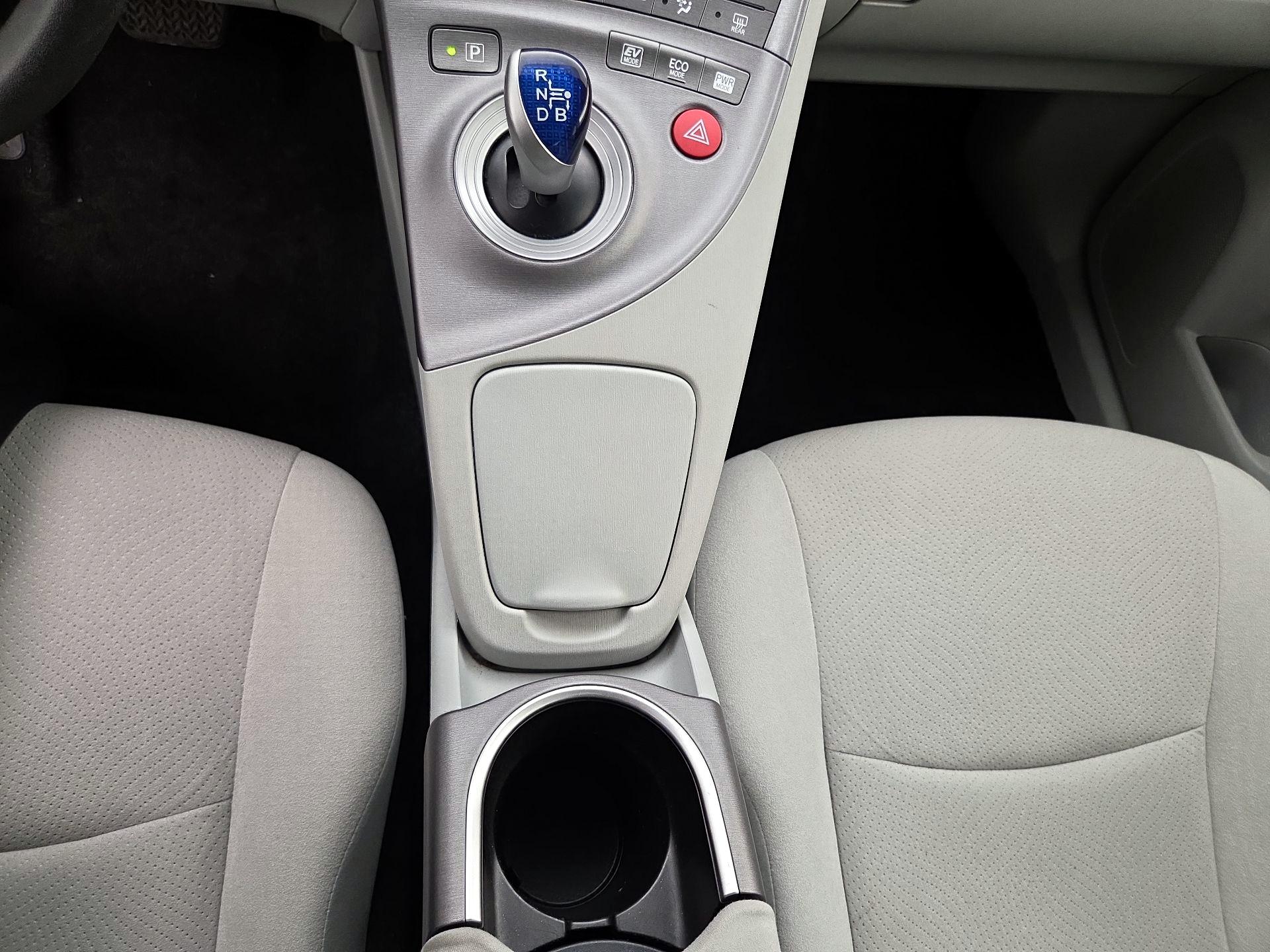 Thumbnail: 2014 Toyota Prius - 17