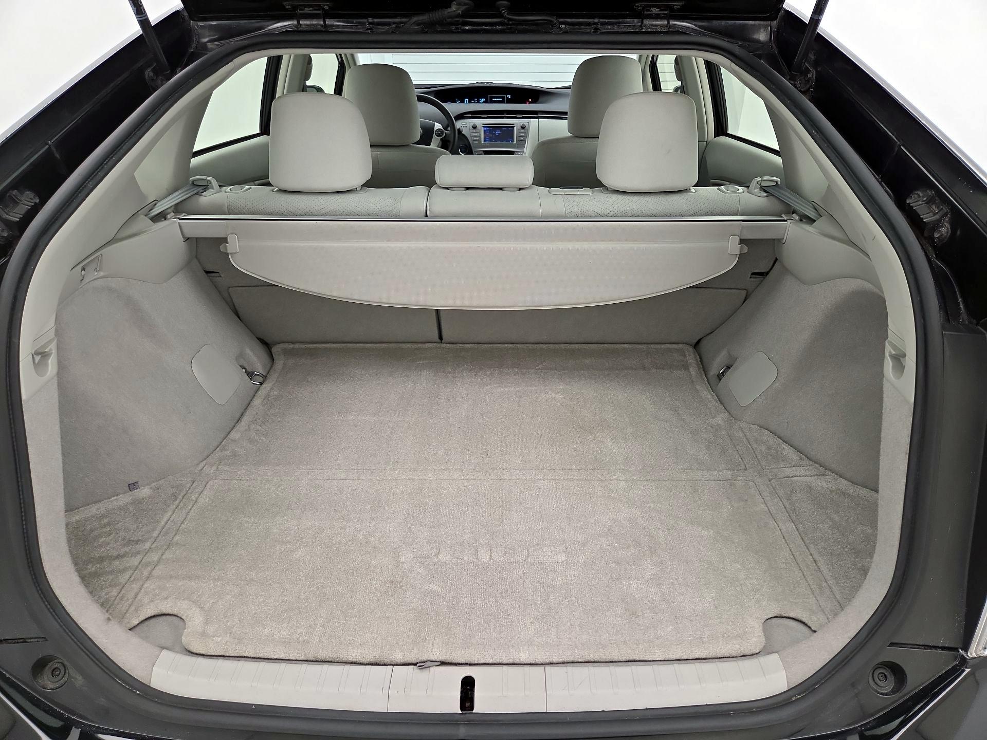 Thumbnail: 2014 Toyota Prius - 20