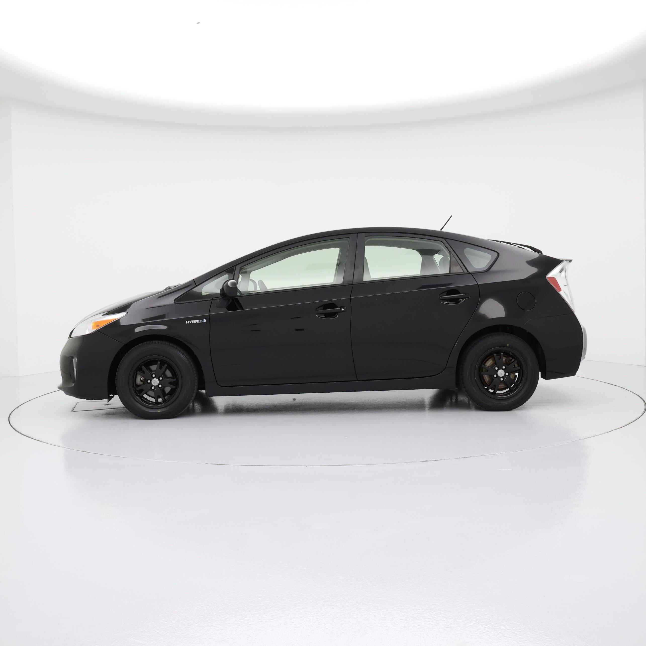Thumbnail: 2014 Toyota Prius - 3