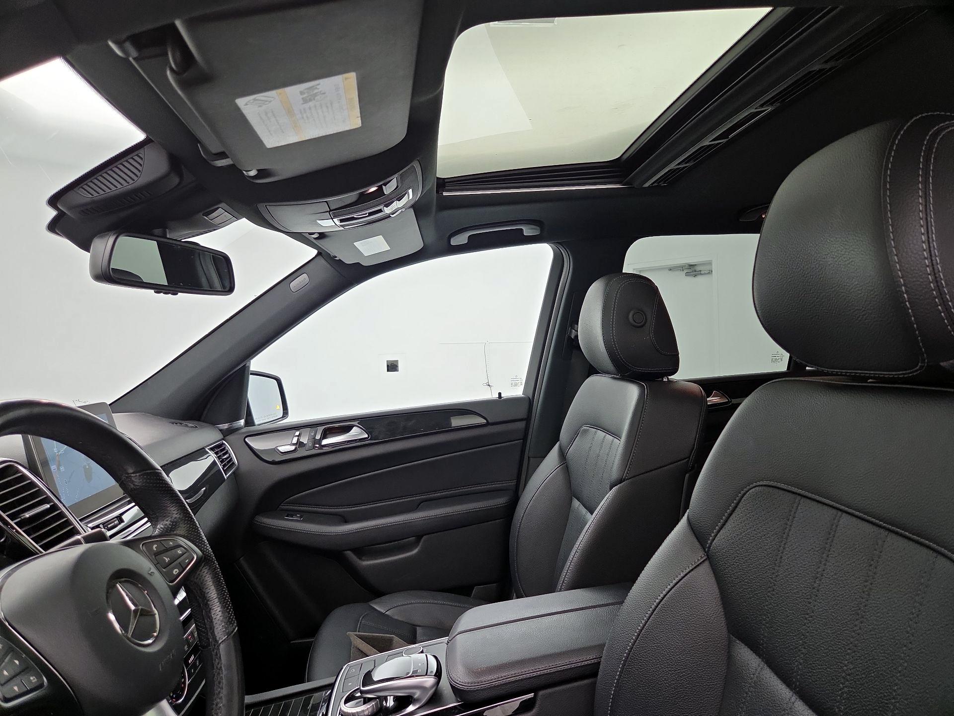 Thumbnail: 2019 Mercedes-Benz GLE - 20