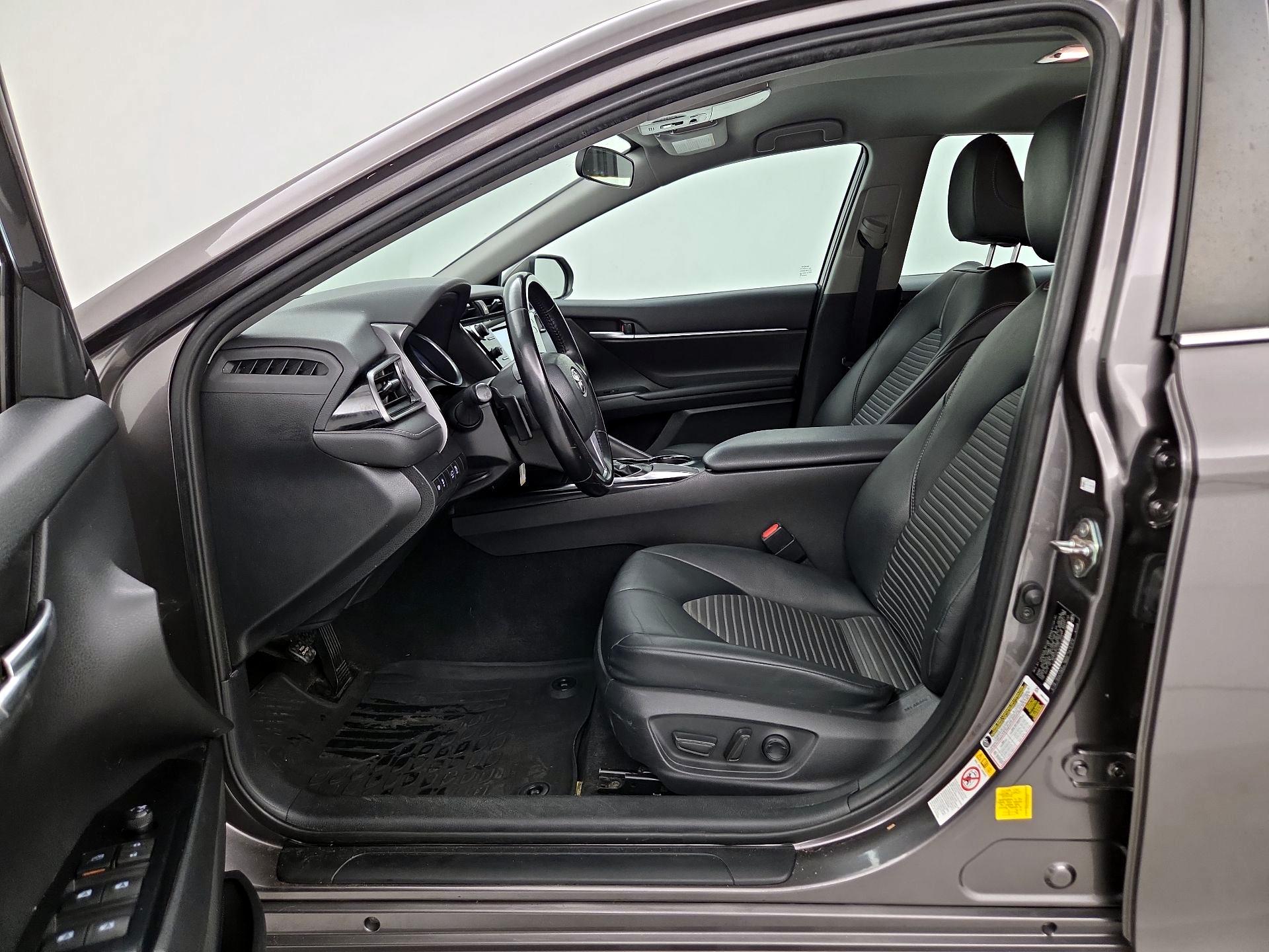 Thumbnail: 2019 Toyota Camry - 11