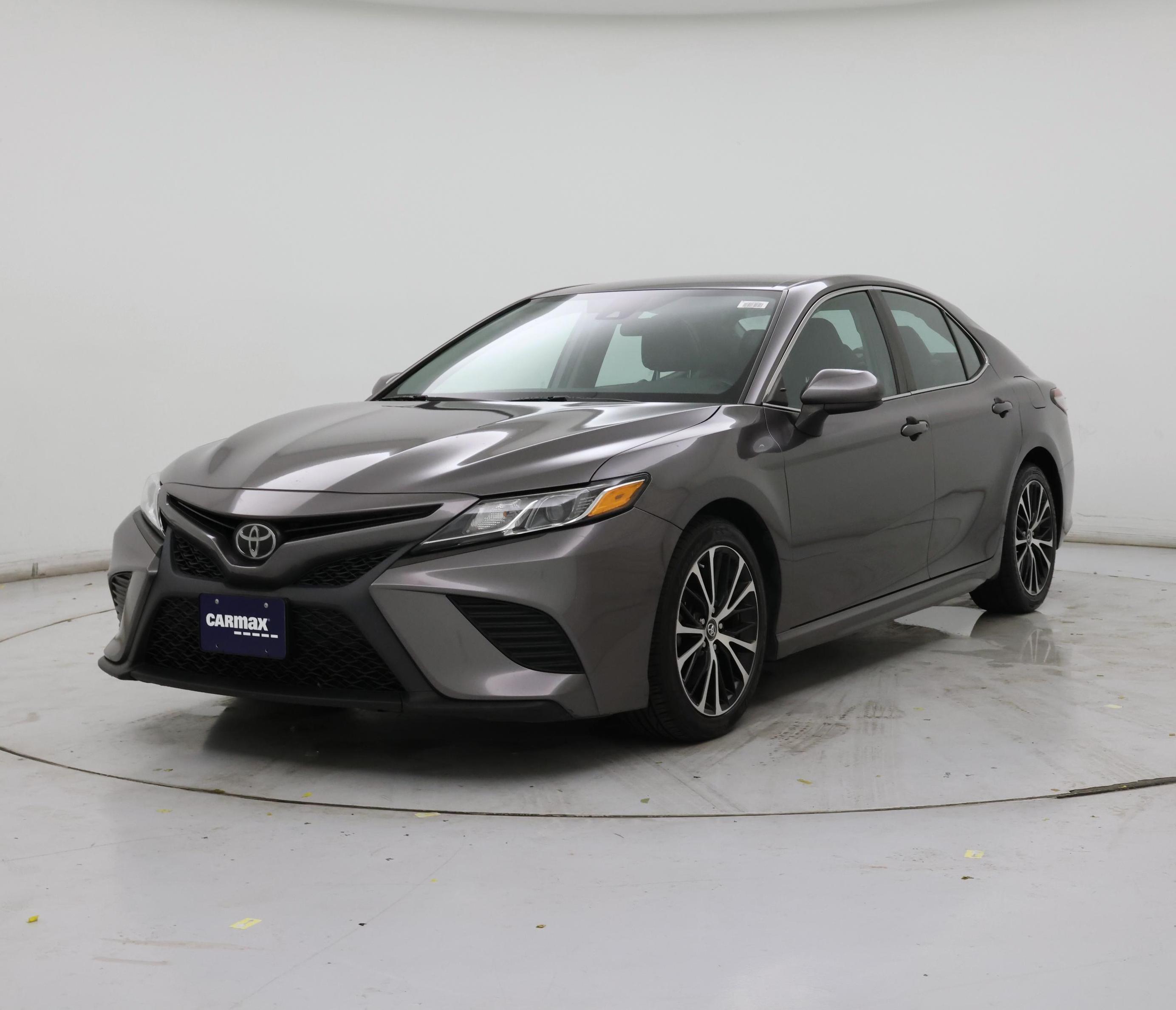 Thumbnail: 2019 Toyota Camry - 4