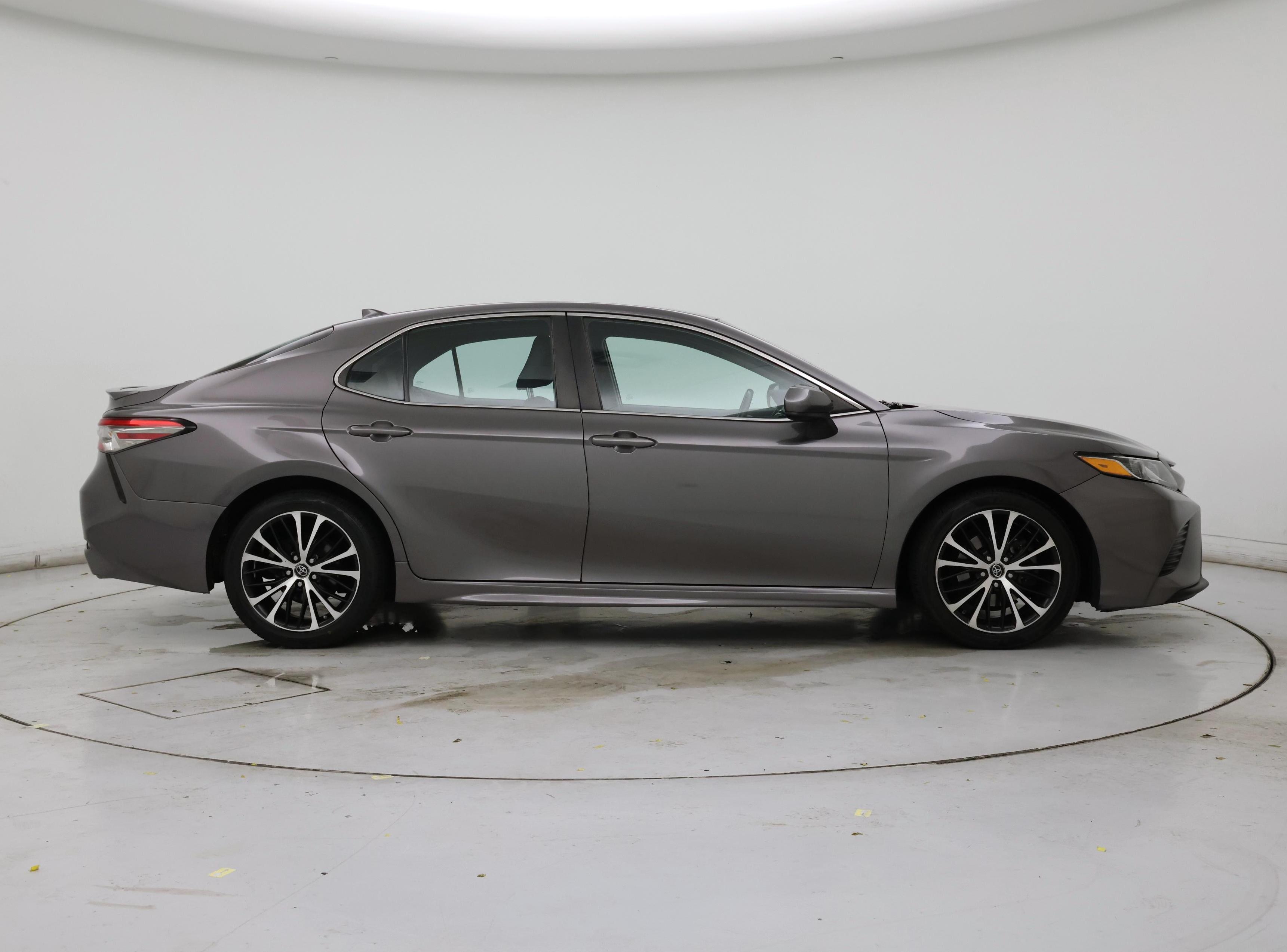 Thumbnail: 2019 Toyota Camry - 7