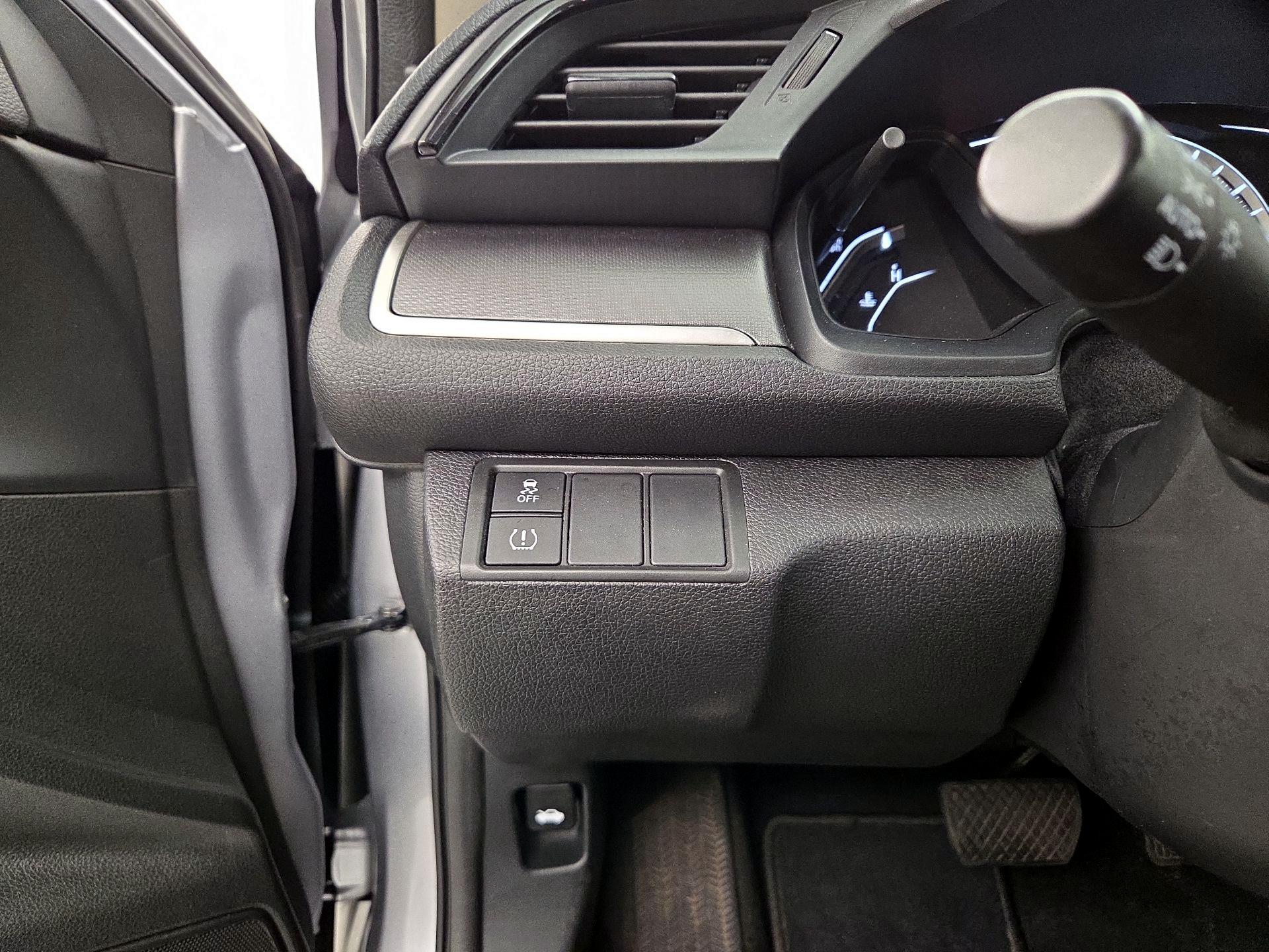 Thumbnail: 2016 Honda Civic - 13