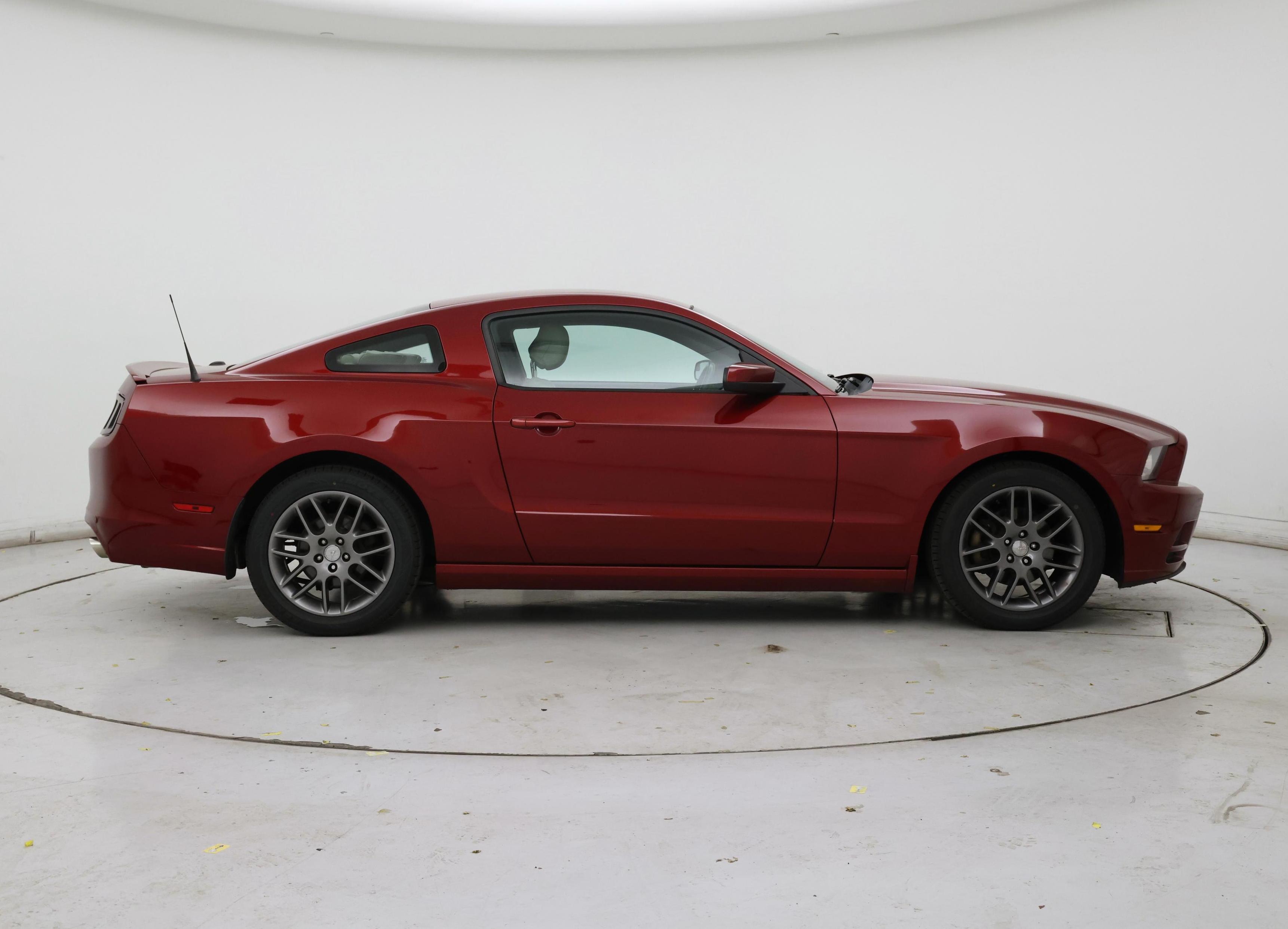Thumbnail: 2014 Ford Mustang - 7