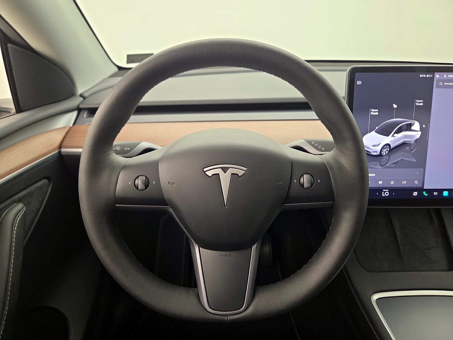 Thumbnail: 2023 Tesla Model Y - 10