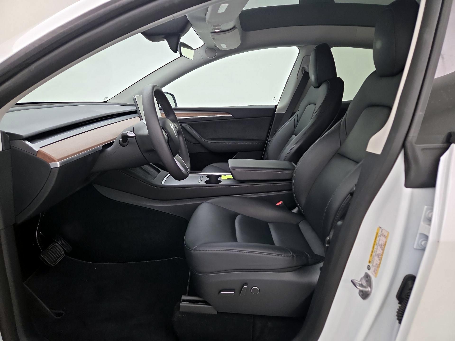 Thumbnail: 2023 Tesla Model Y - 11