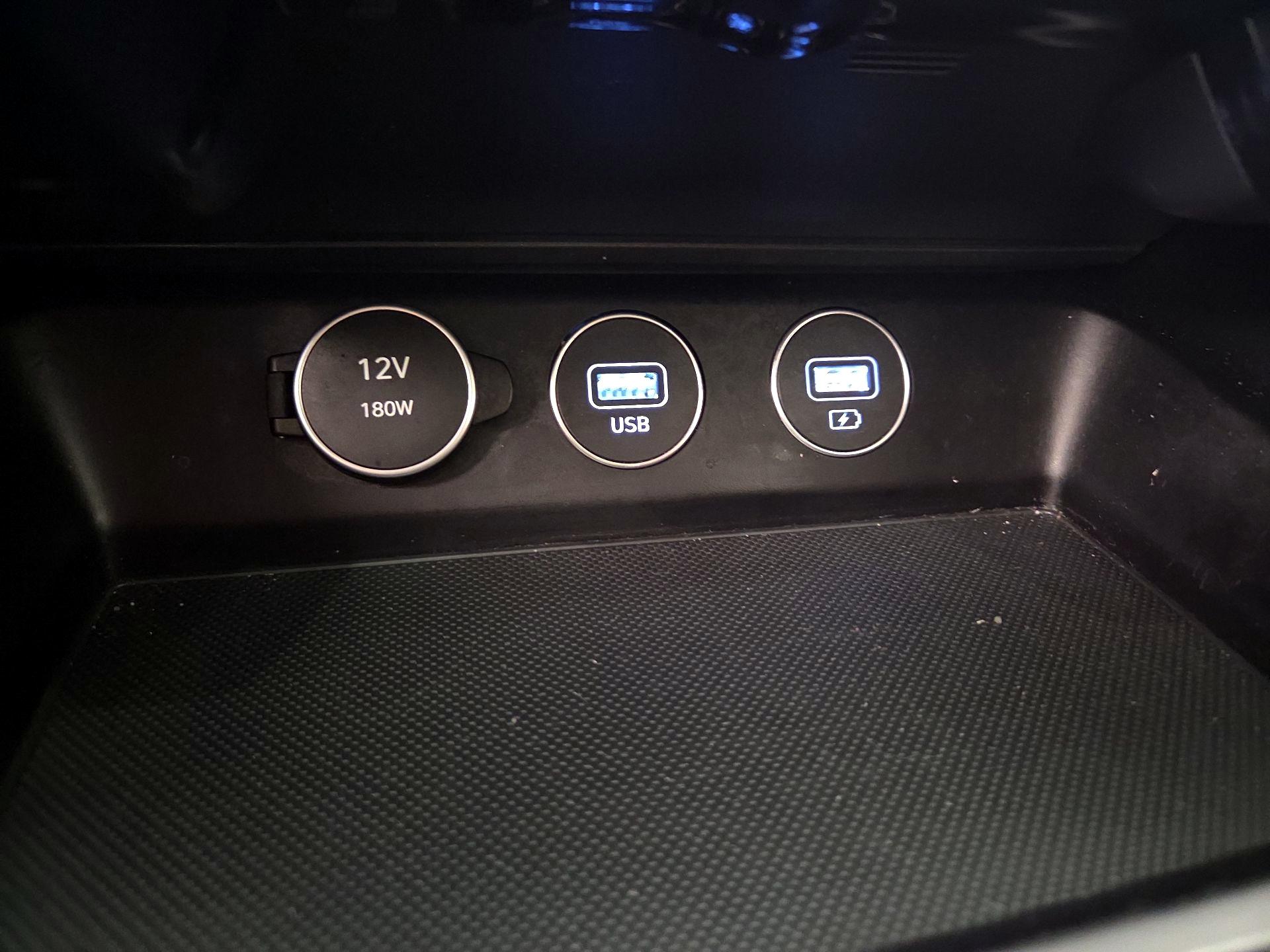 Thumbnail: 2023 Genesis G70 - 17