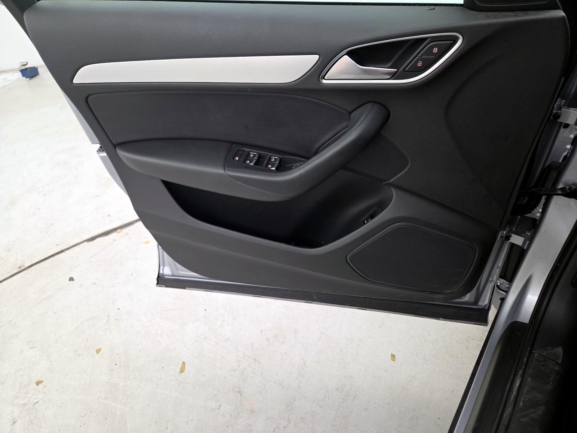 Thumbnail: 2015 Audi Q3 - 10