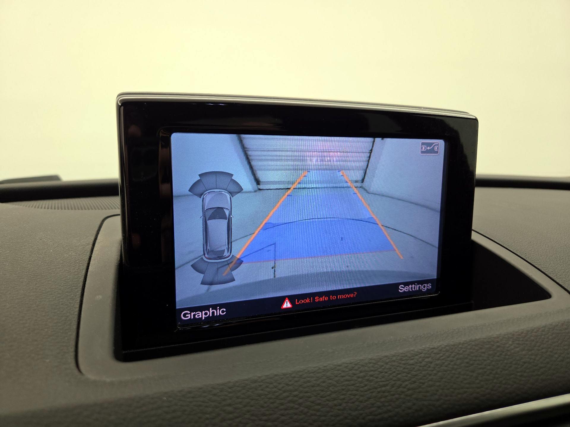 Thumbnail: 2015 Audi Q3 - 13