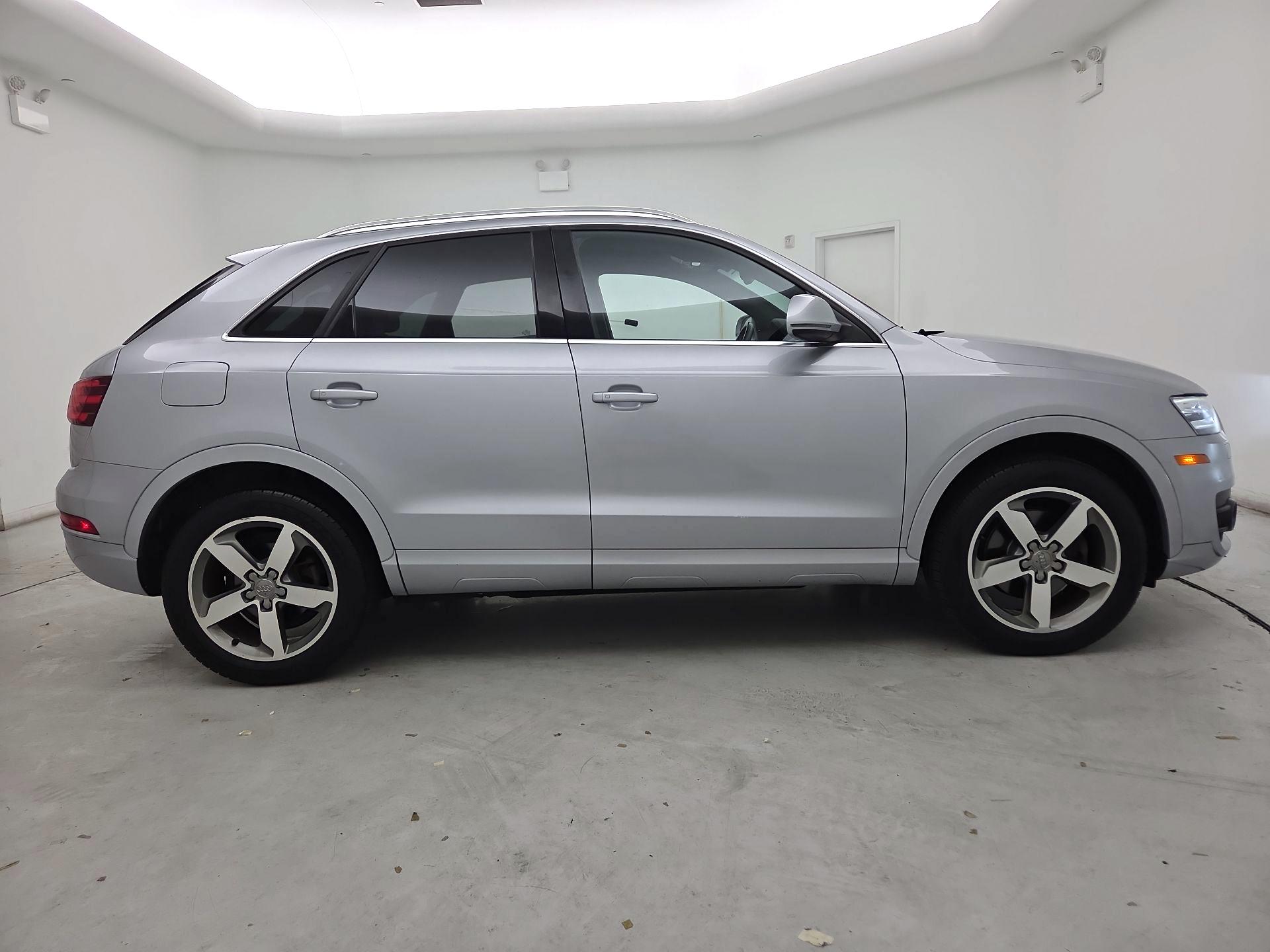 Thumbnail: 2015 Audi Q3 - 4
