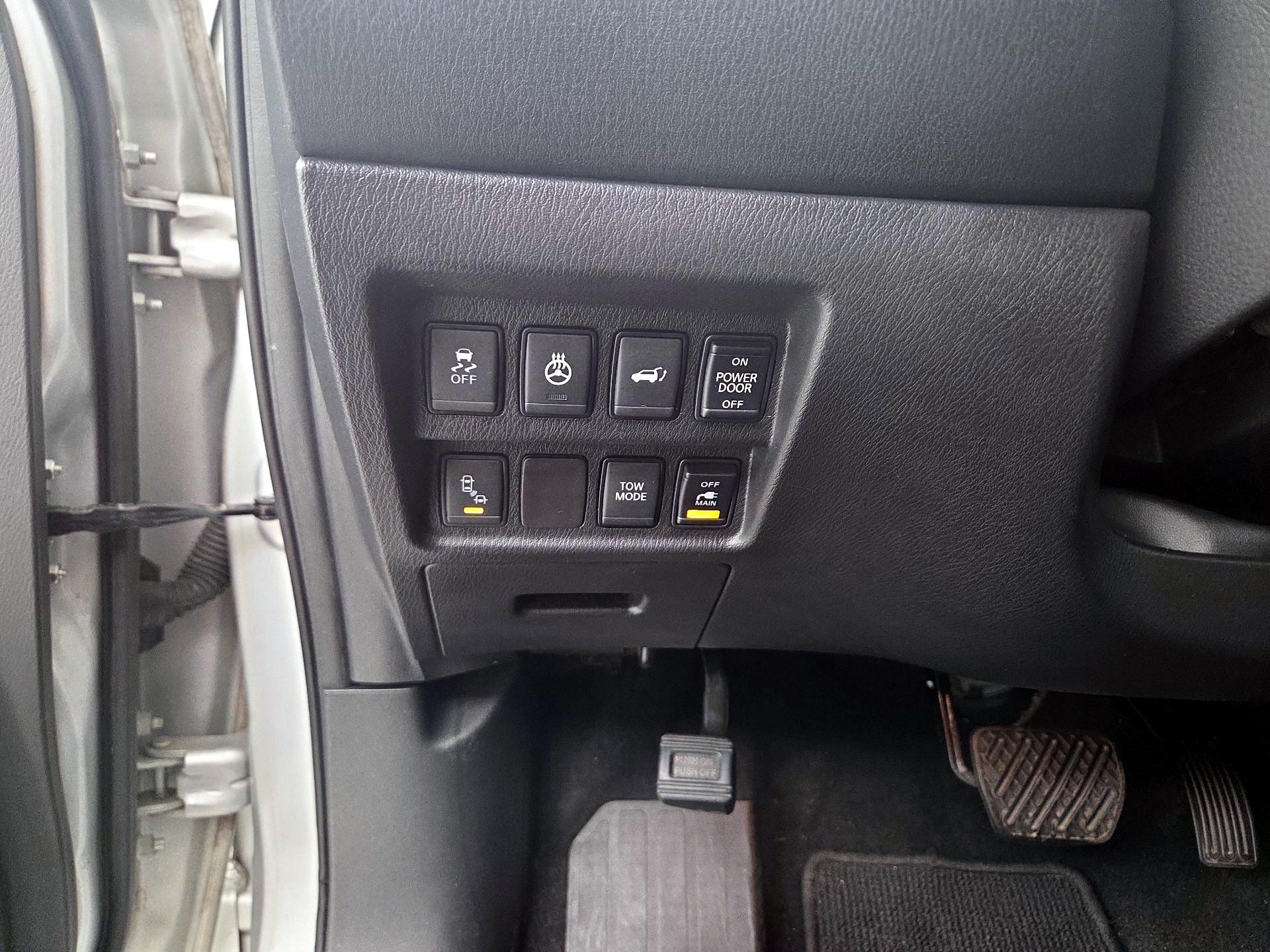 Thumbnail: 2017 Nissan Pathfinder - 13