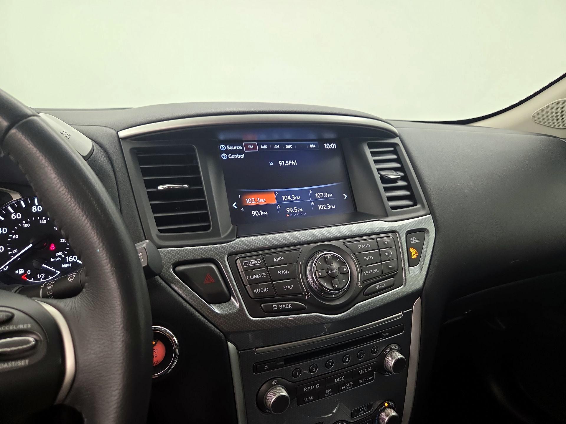 Thumbnail: 2017 Nissan Pathfinder - 16