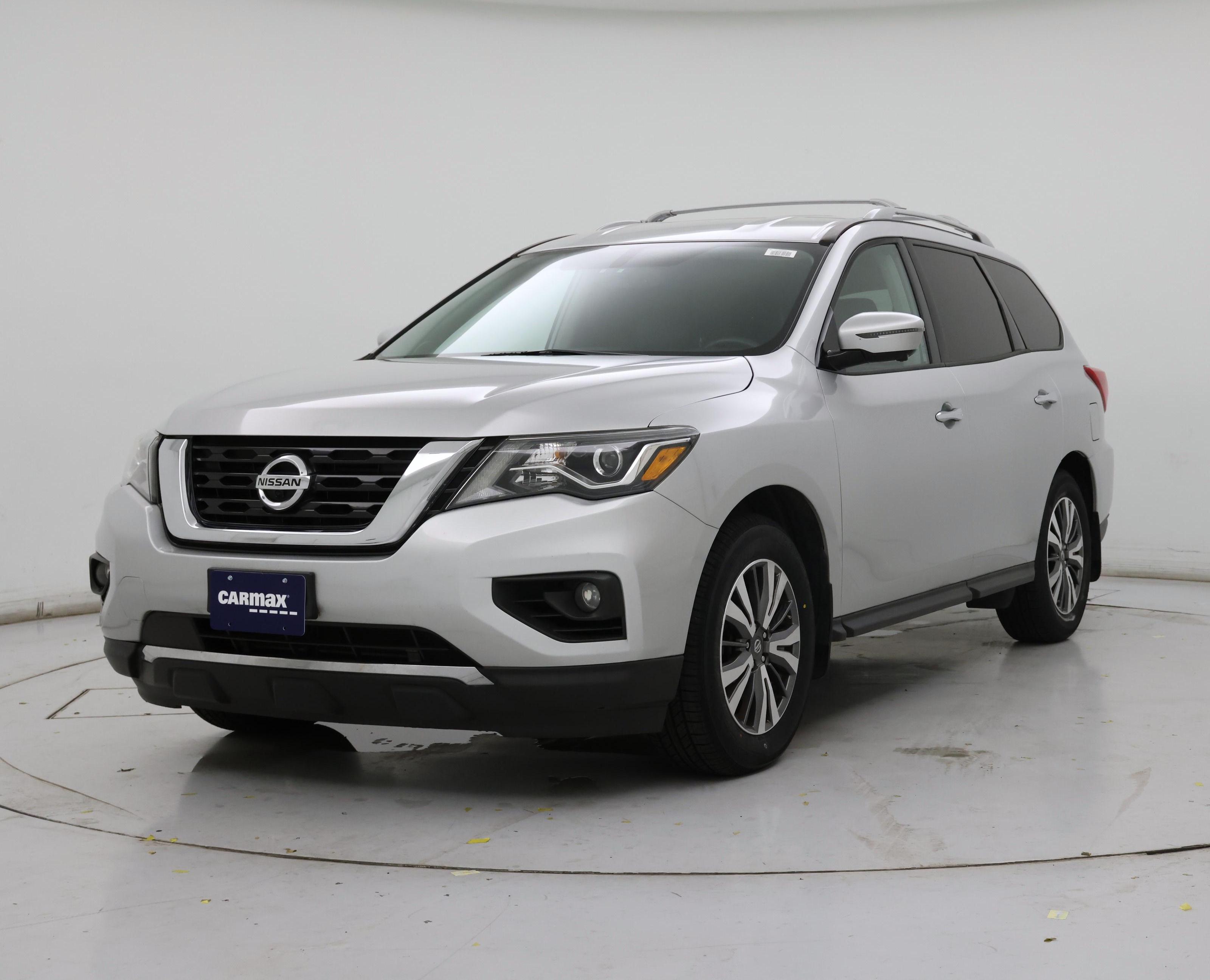 Thumbnail: 2017 Nissan Pathfinder - 4
