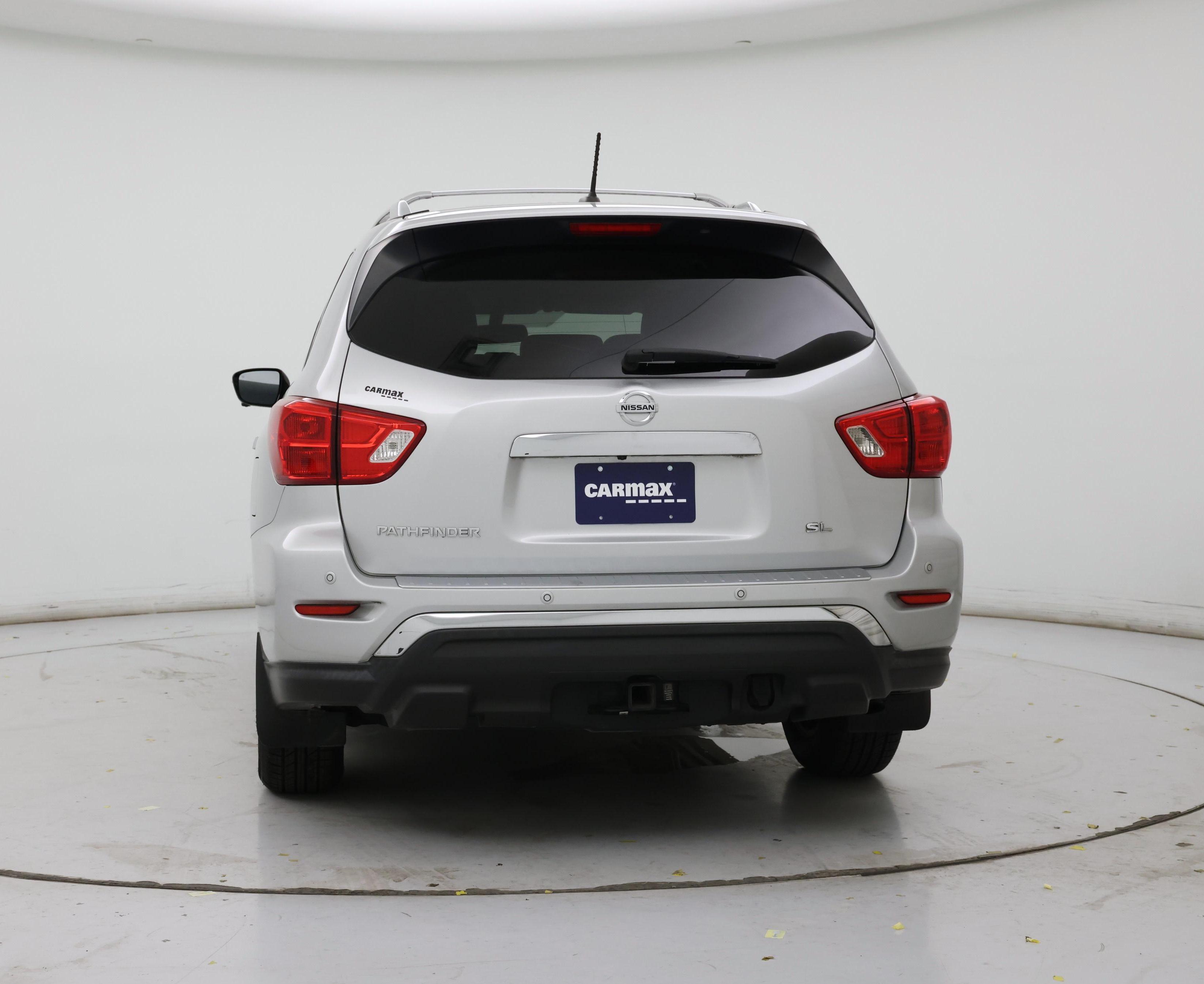 Thumbnail: 2017 Nissan Pathfinder - 6