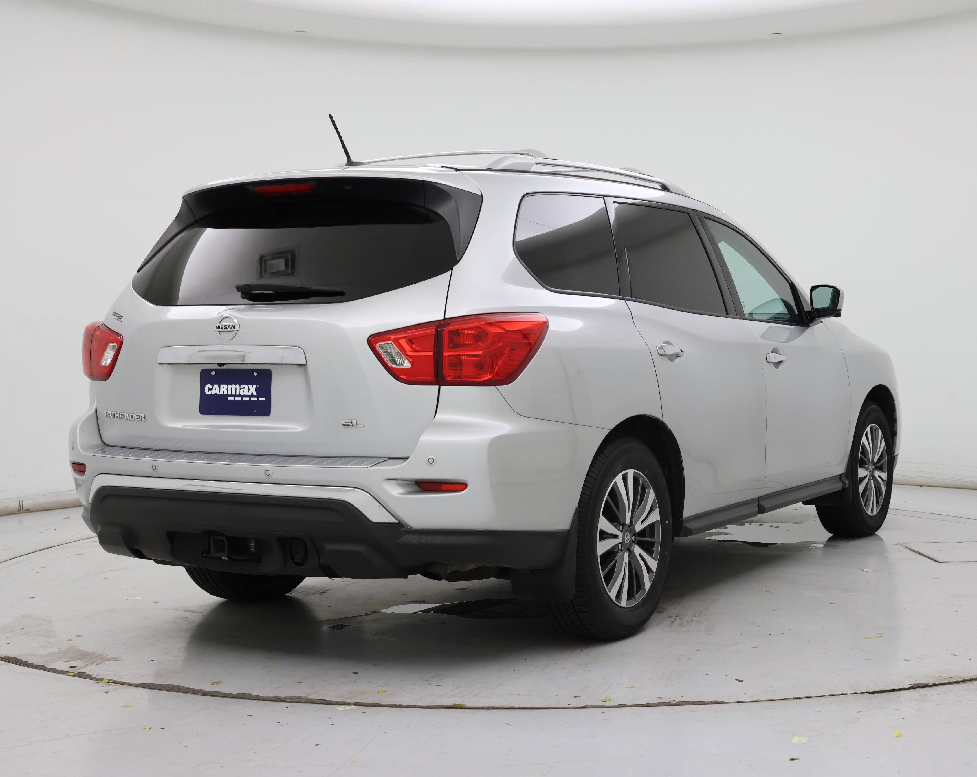 Thumbnail: 2017 Nissan Pathfinder - 8