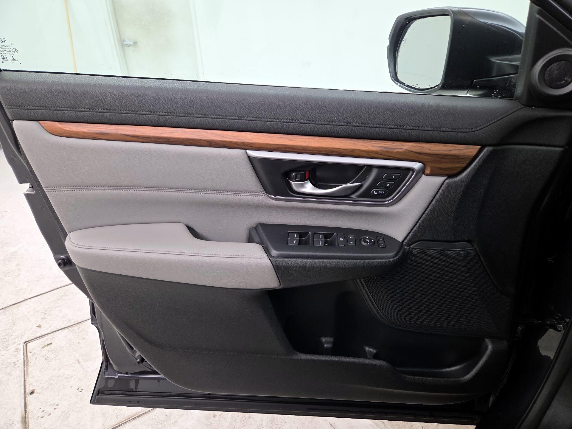 Thumbnail: 2017 Honda CR-V - 10