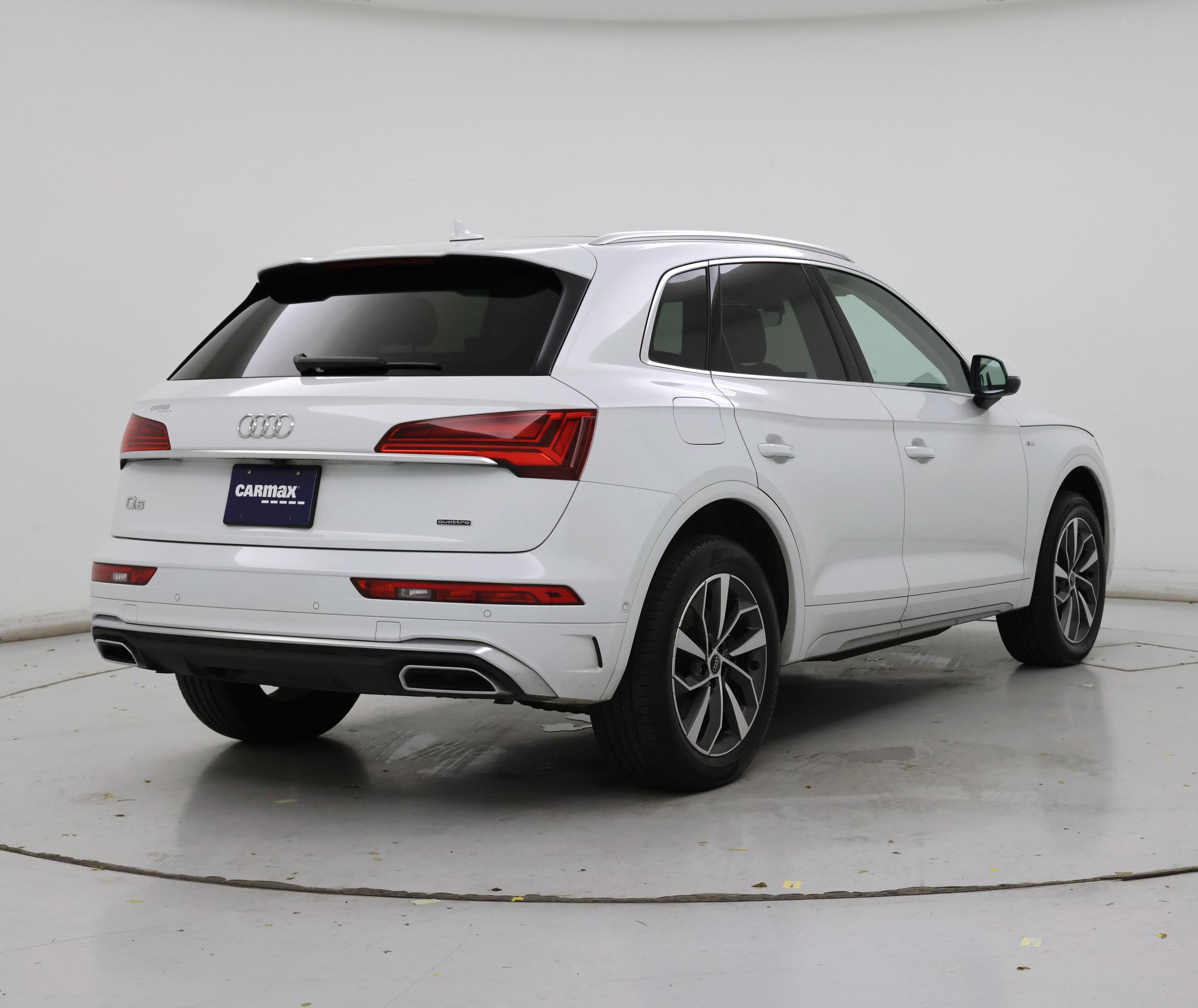 Thumbnail: 2023 Audi Q5 - 8