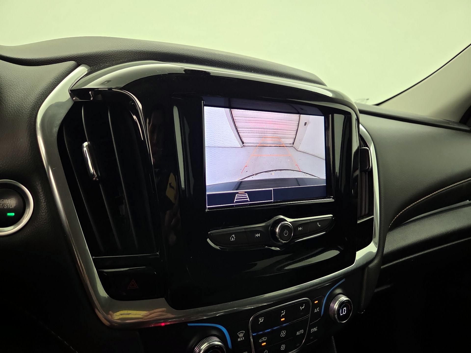 Thumbnail: 2020 Chevrolet Traverse - 14
