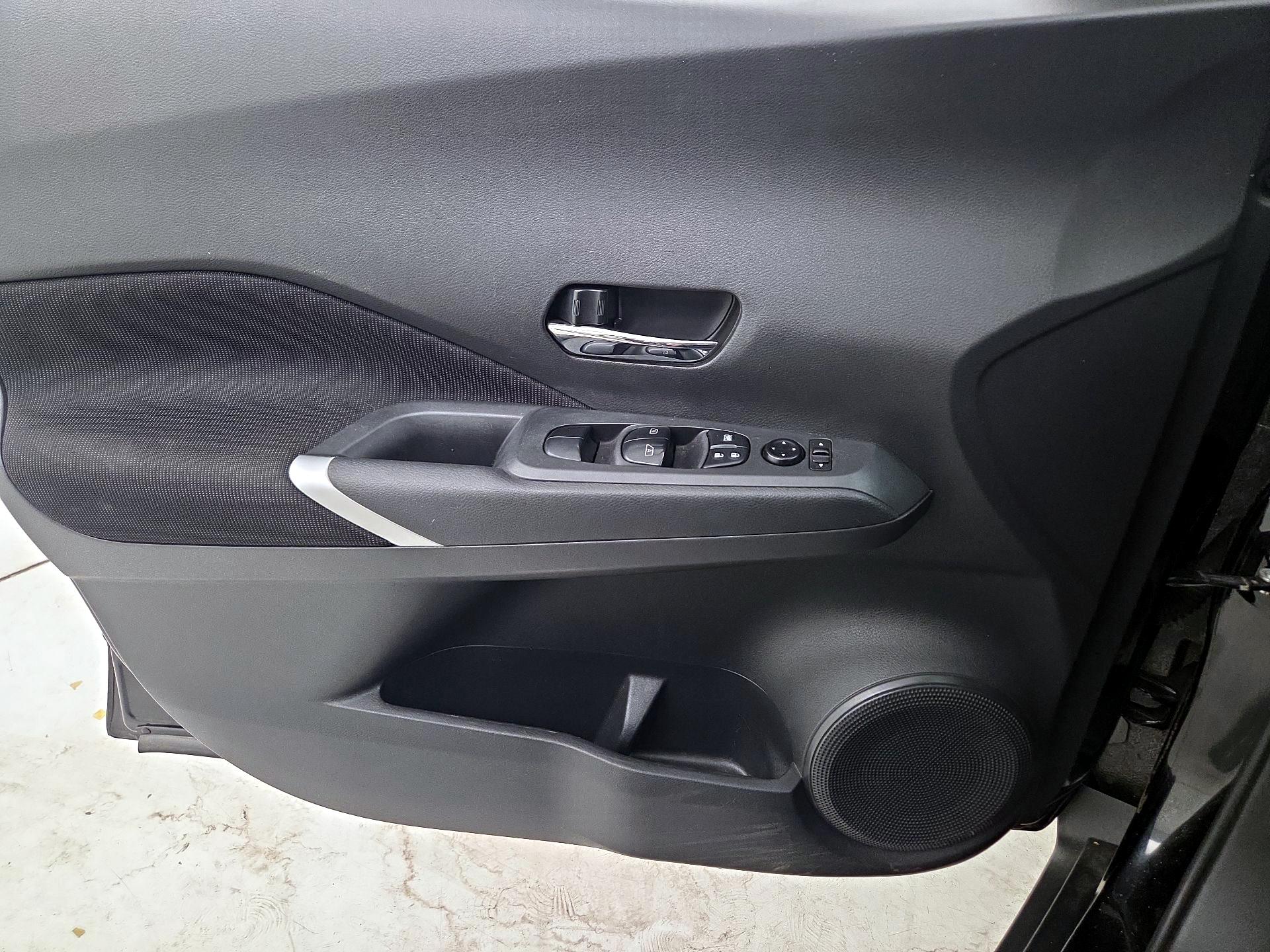 Thumbnail: 2022 Nissan Kicks - 10