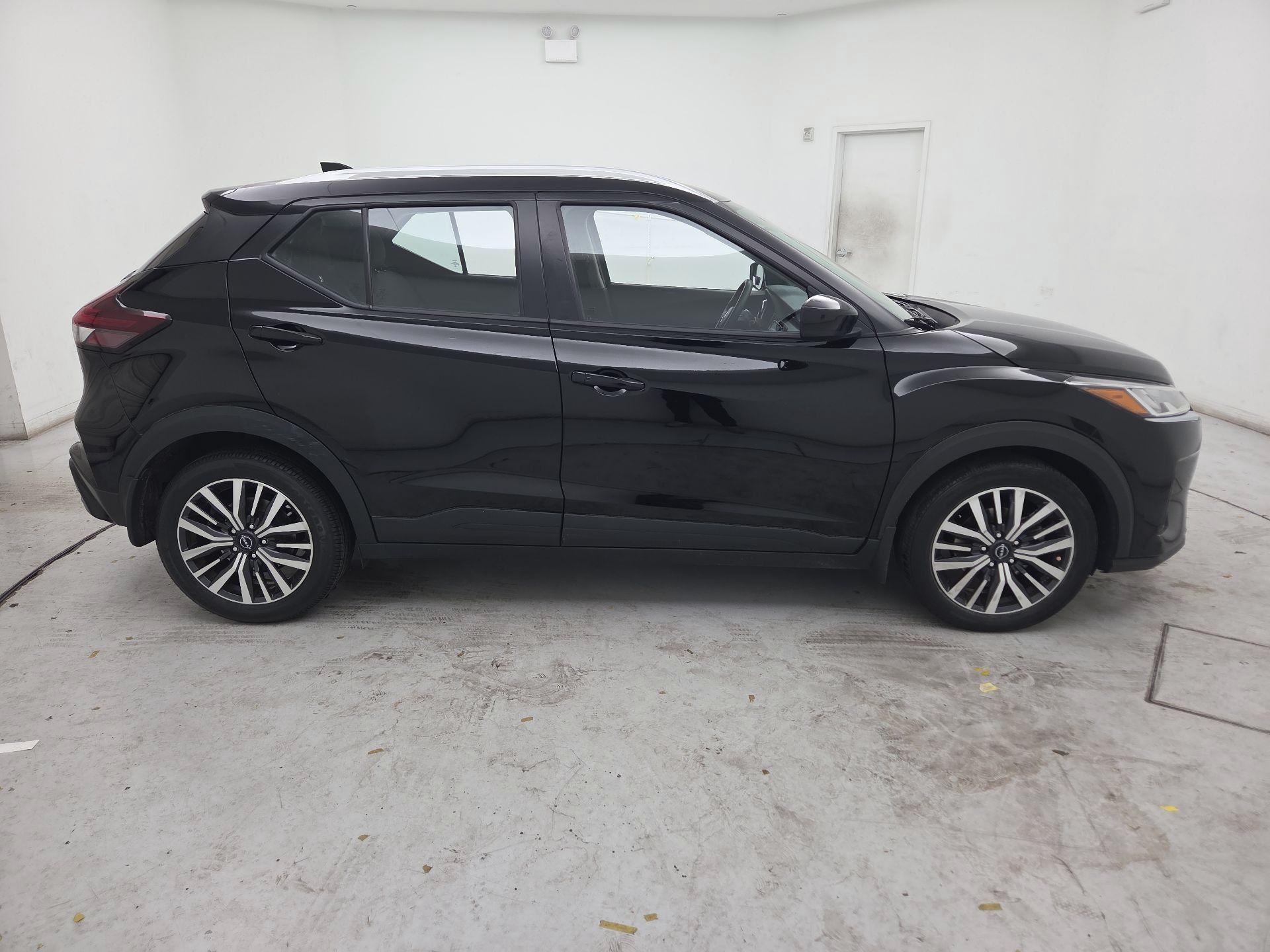 Thumbnail: 2022 Nissan Kicks - 4