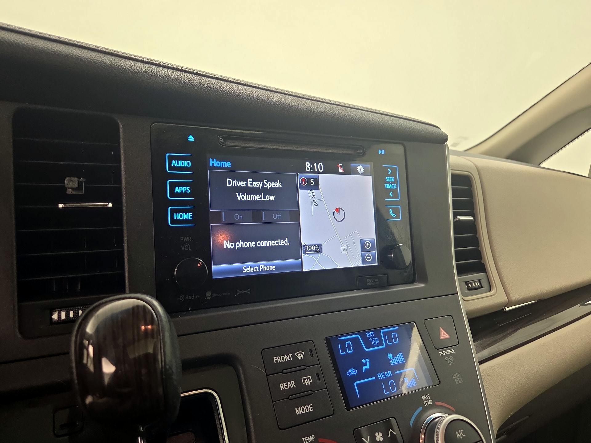 Thumbnail: 2016 Toyota Sienna - 14