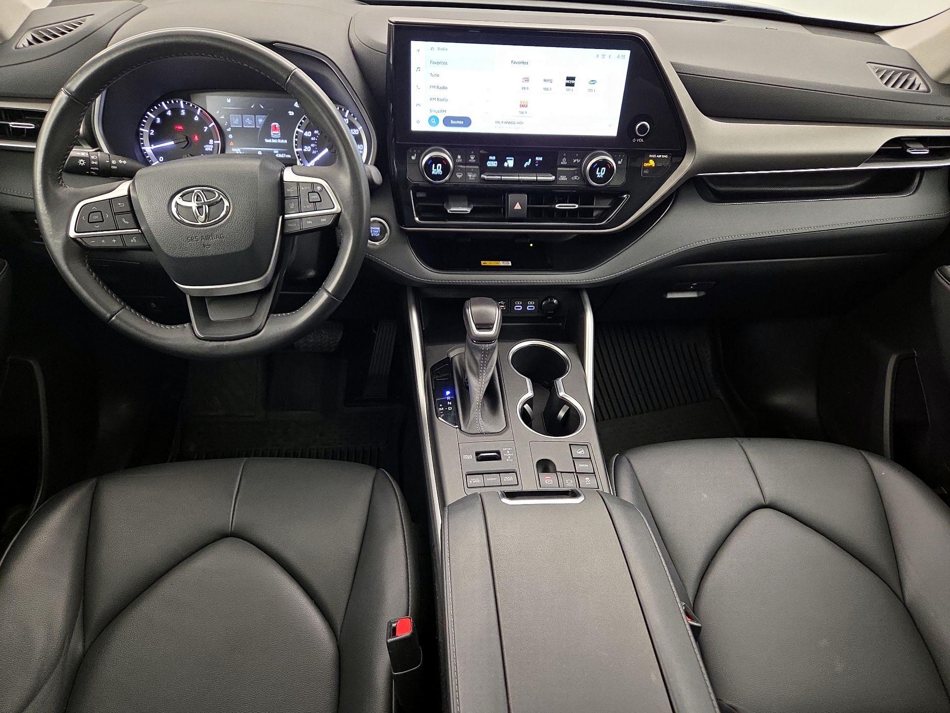 Thumbnail: 2023 Toyota Highlander - 9