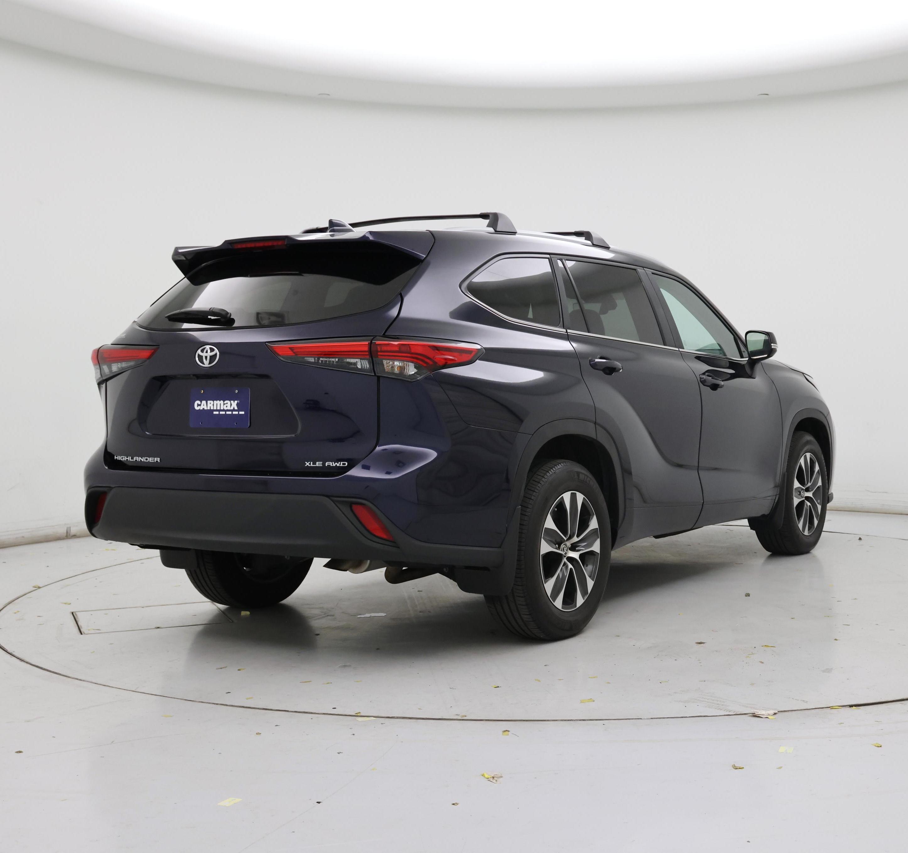 Thumbnail: 2023 Toyota Highlander - 8