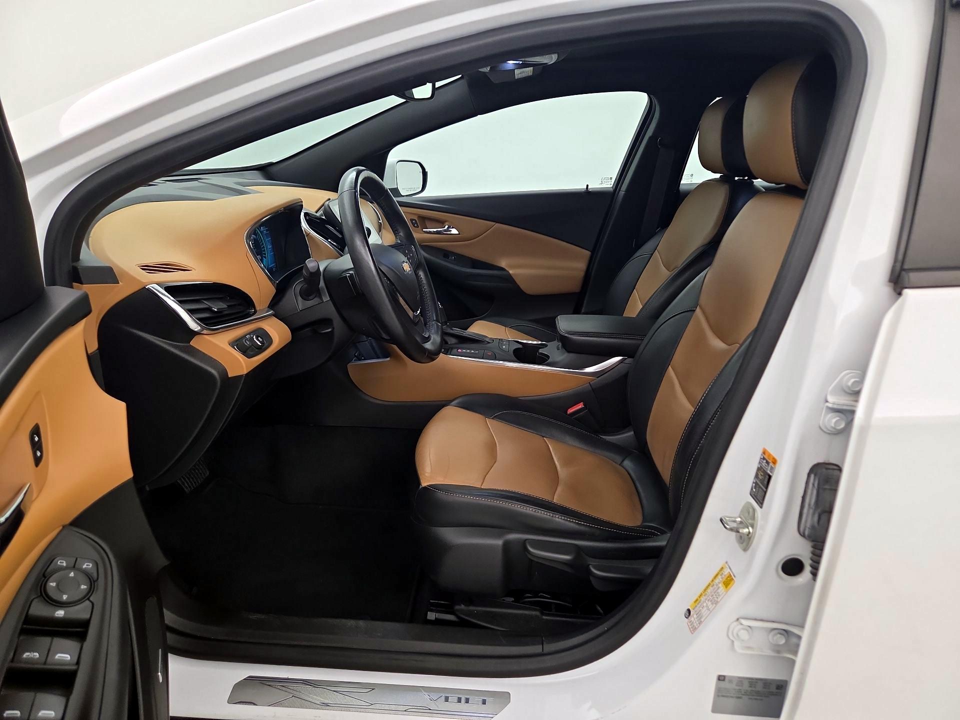 Thumbnail: 2017 Chevrolet Volt - 11