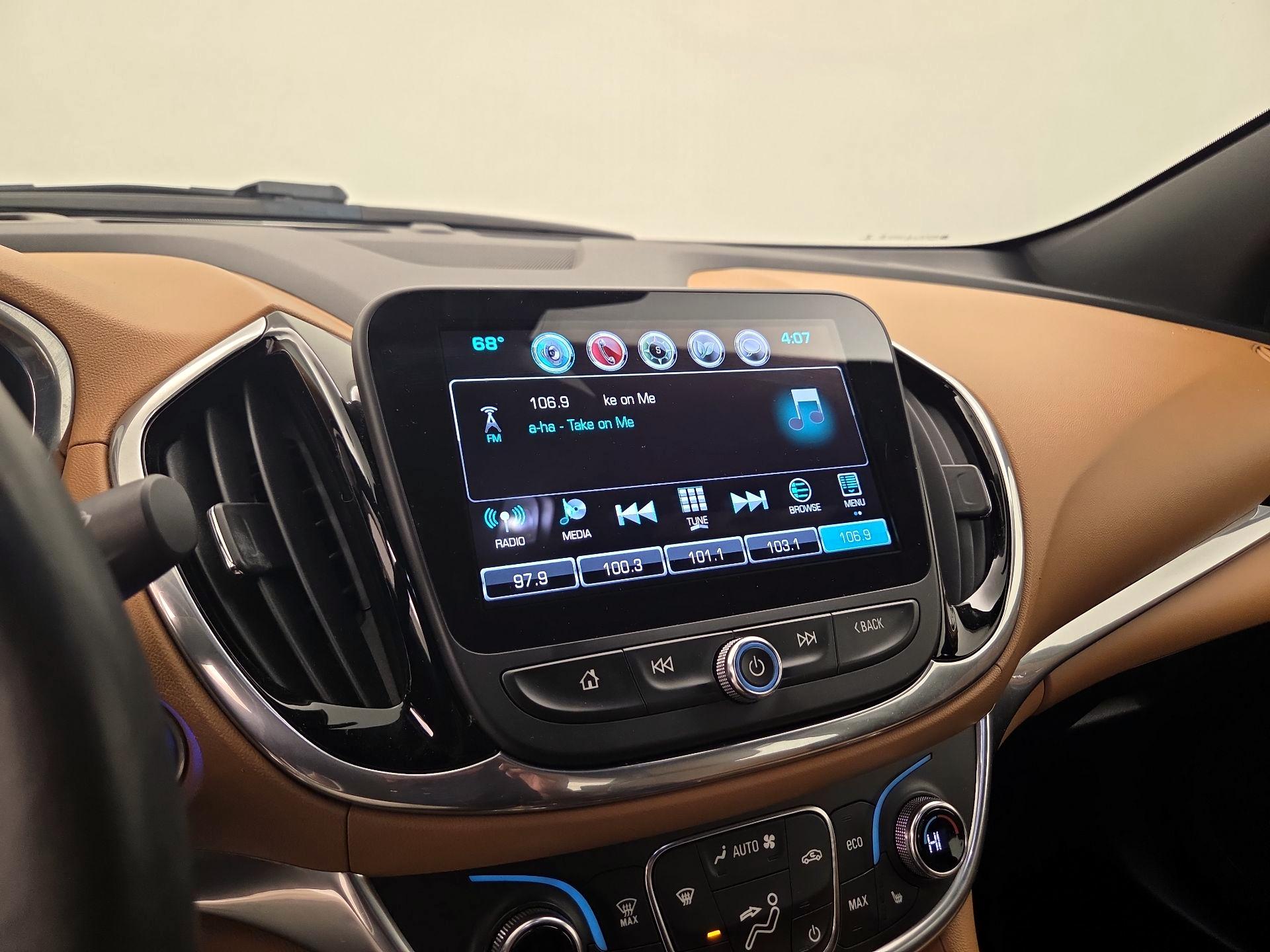 Thumbnail: 2017 Chevrolet Volt - 15