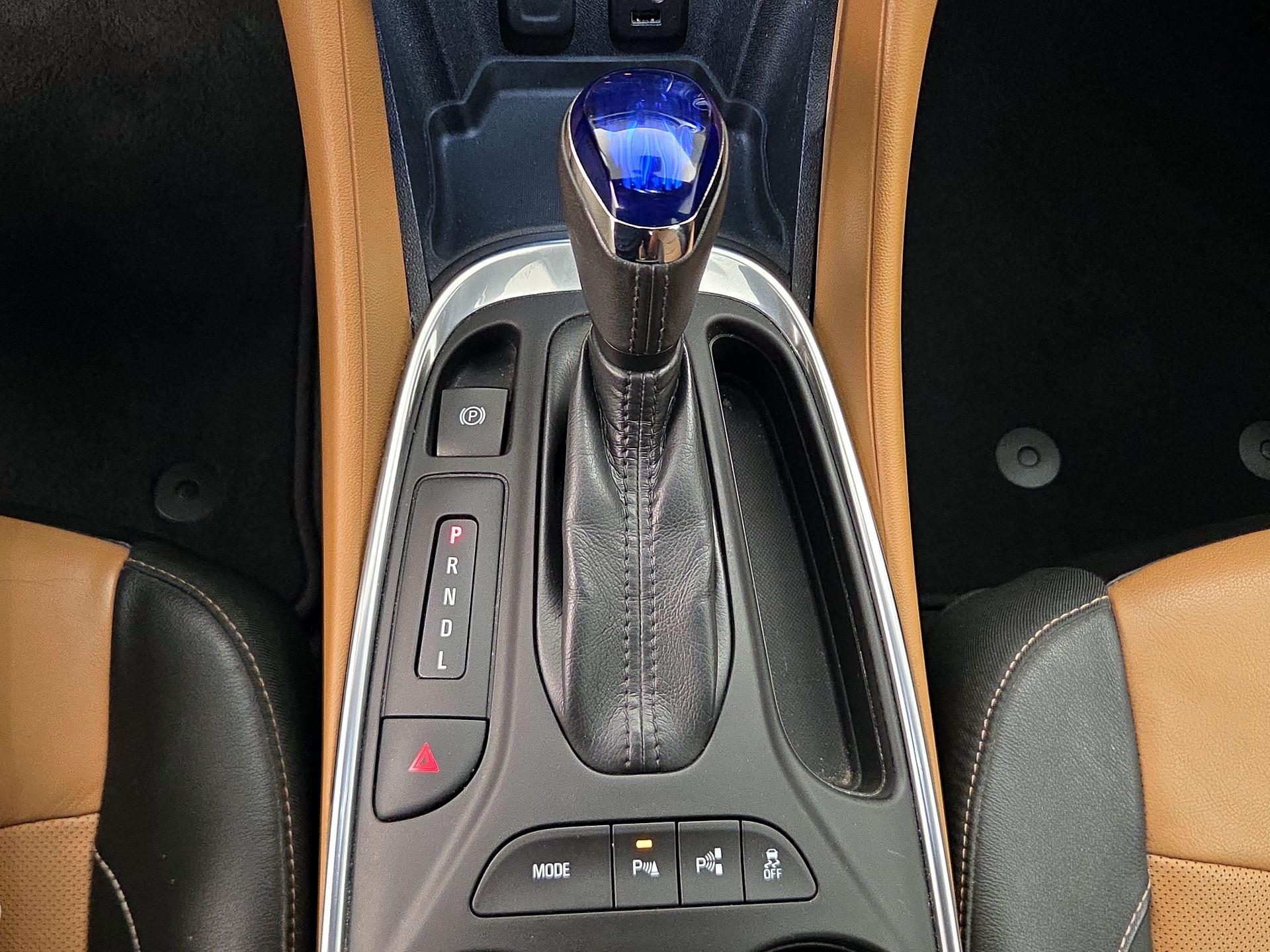 Thumbnail: 2017 Chevrolet Volt - 17