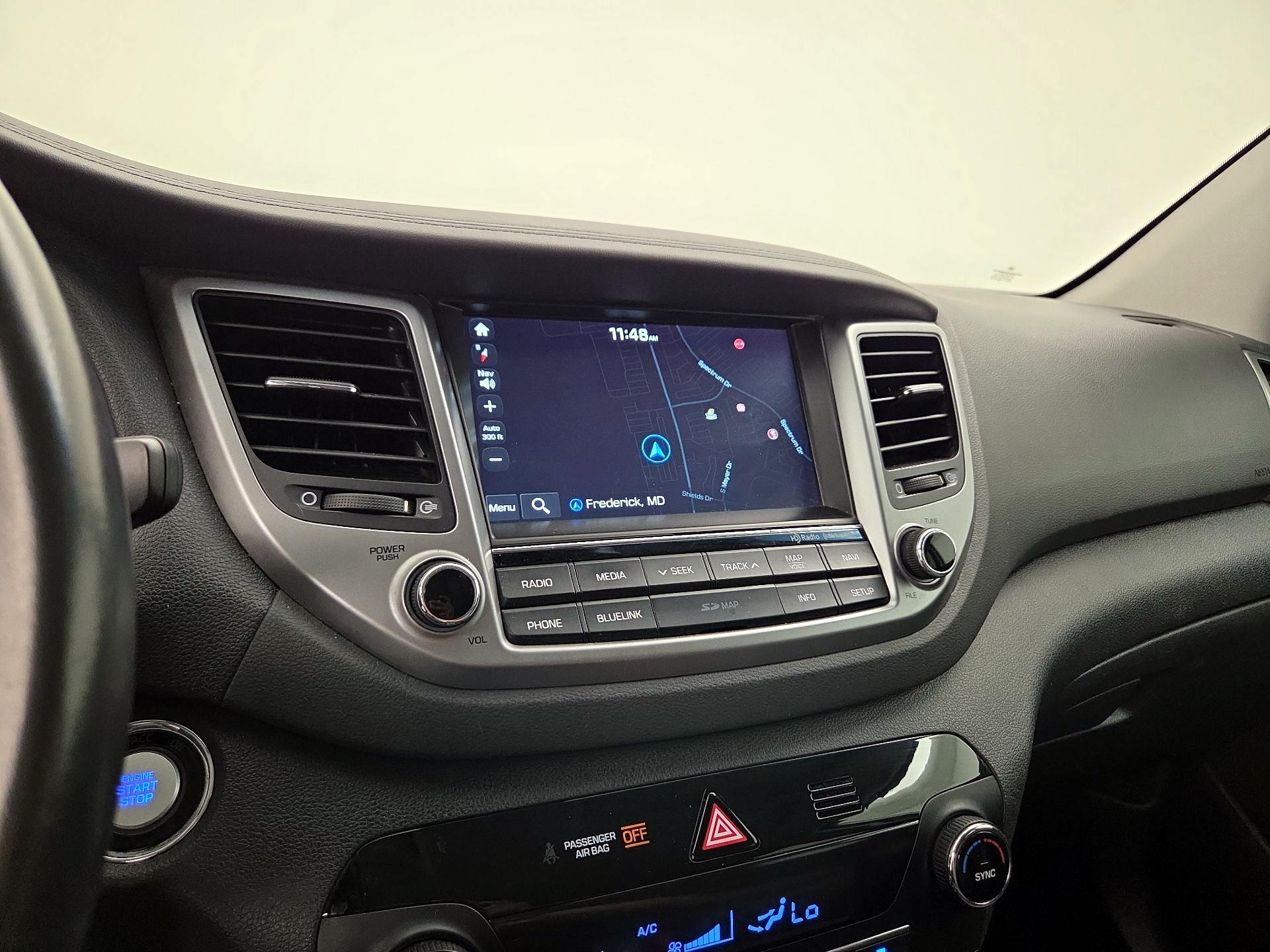 Thumbnail: 2016 Hyundai Tucson - 12