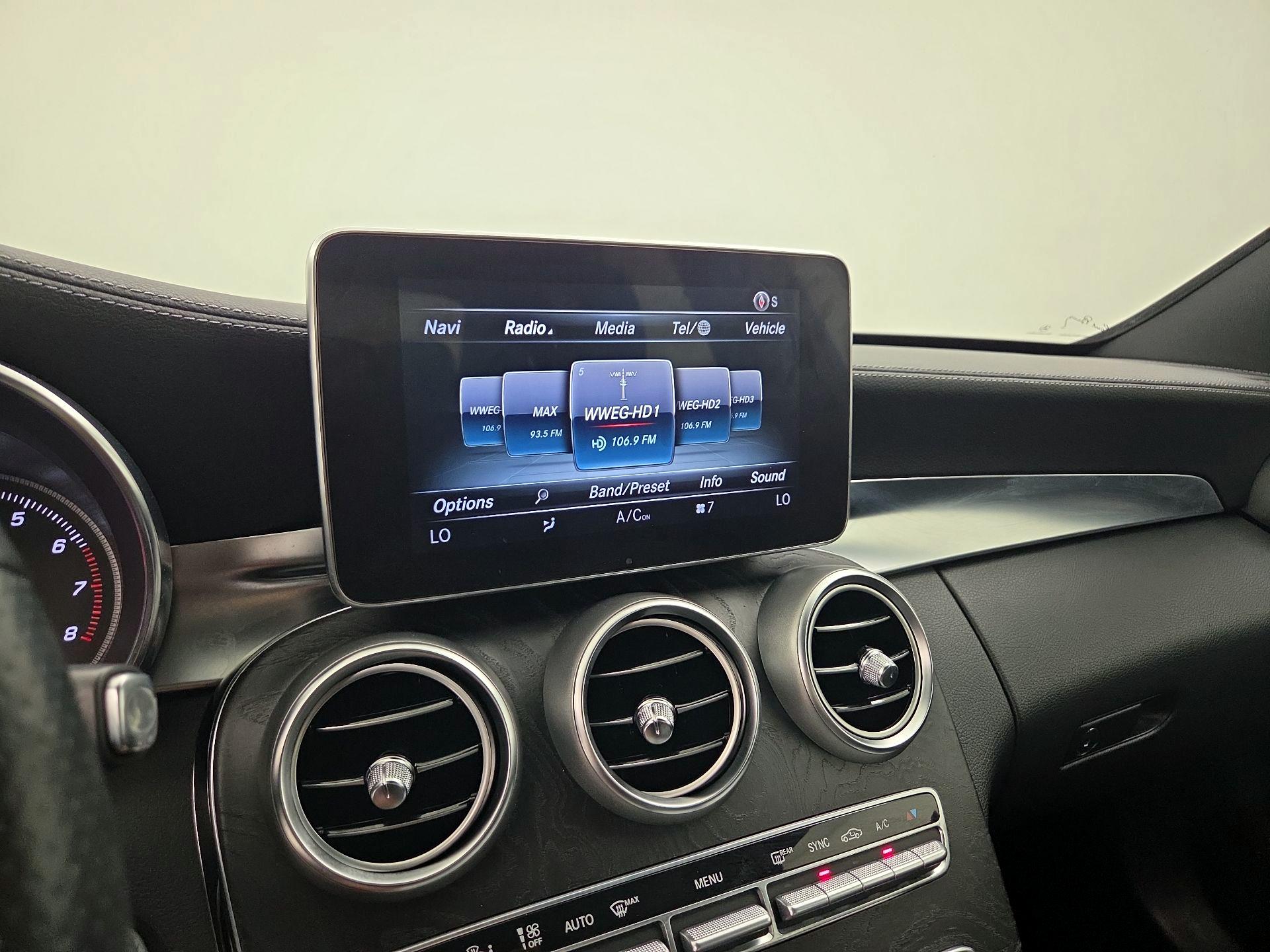 Thumbnail: 2015 Mercedes-Benz C-Class - 16