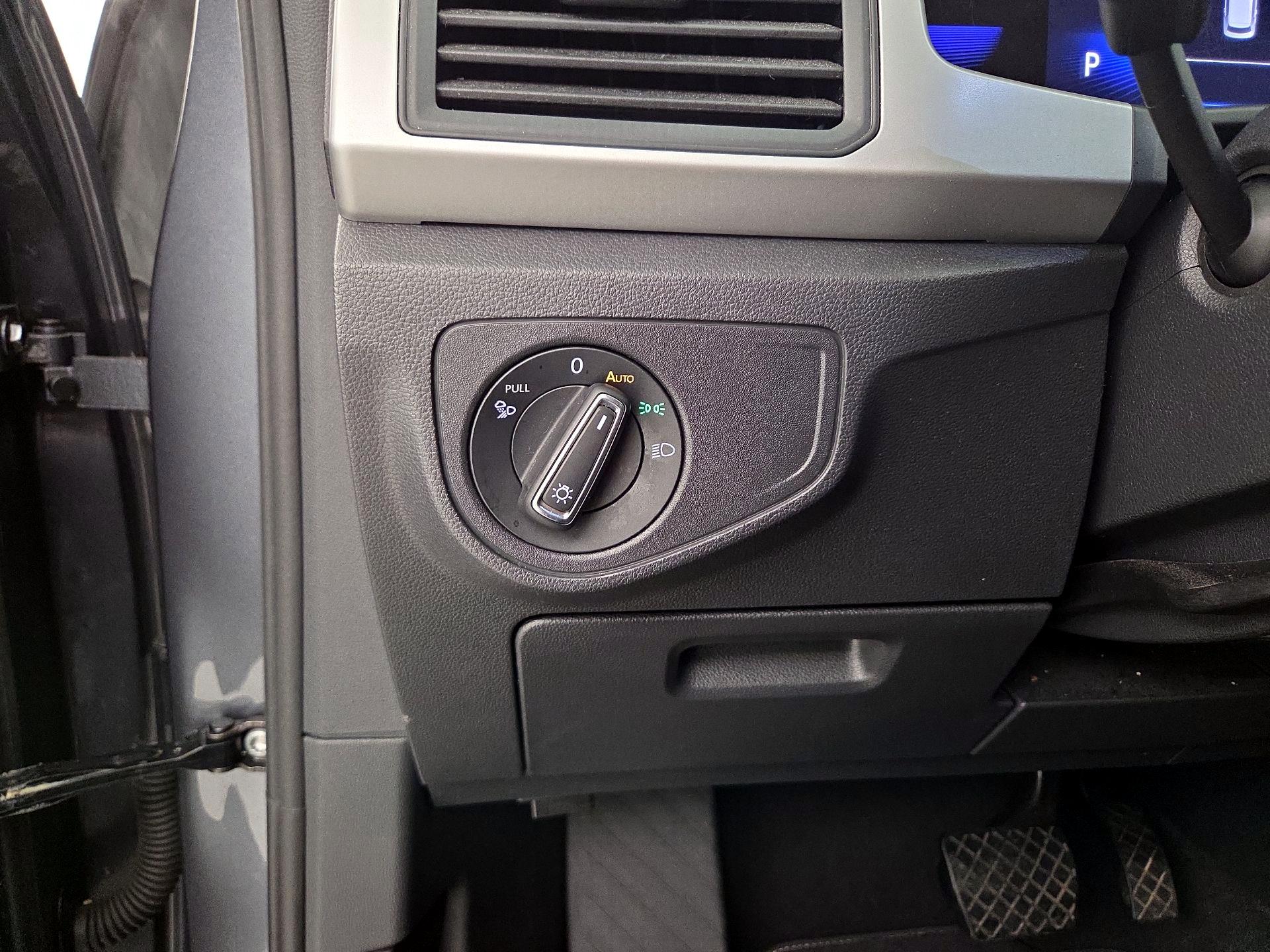 Thumbnail: 2023 Volkswagen Atlas - 12