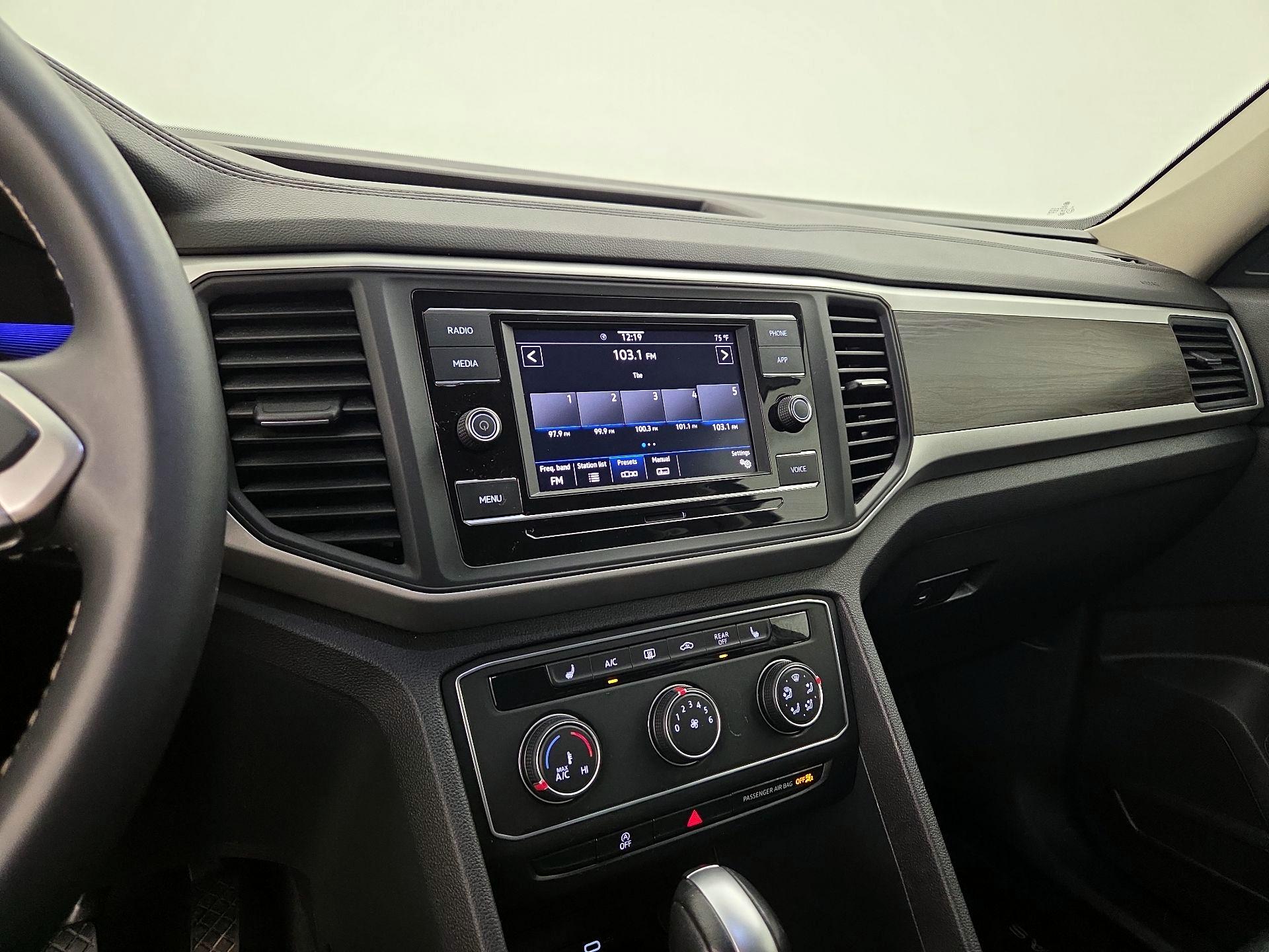 Thumbnail: 2023 Volkswagen Atlas - 14