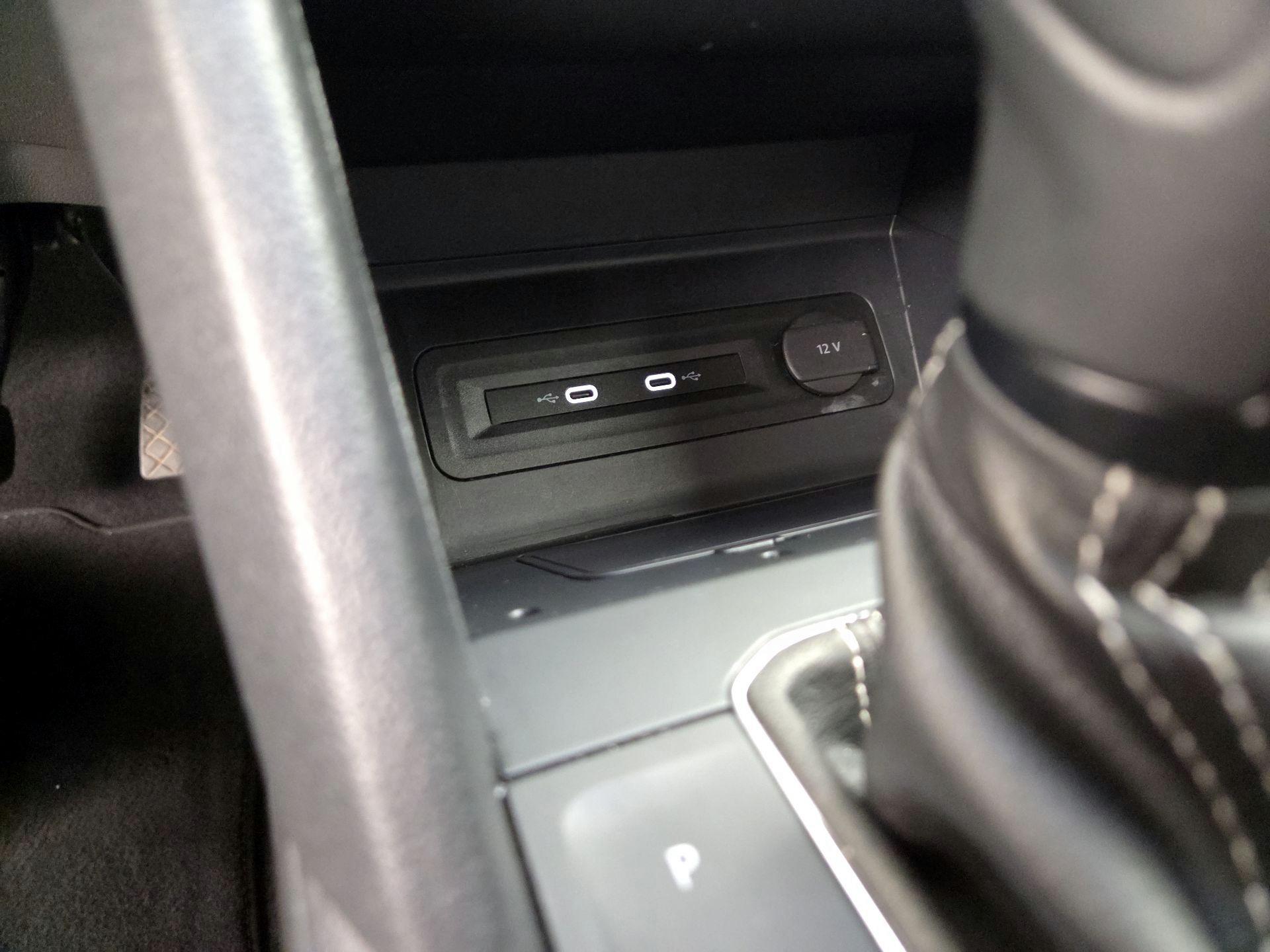 Thumbnail: 2023 Volkswagen Atlas - 17