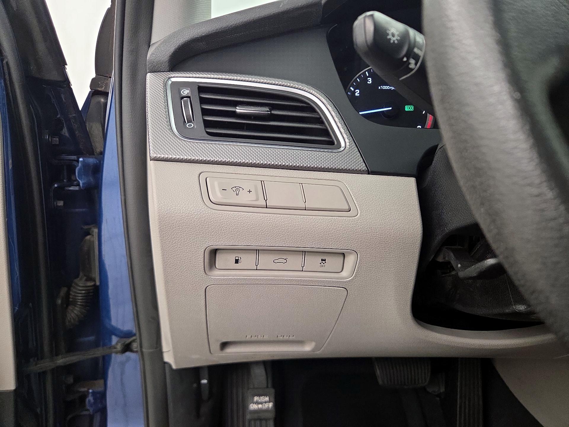 Thumbnail: 2017 Hyundai Sonata - 11